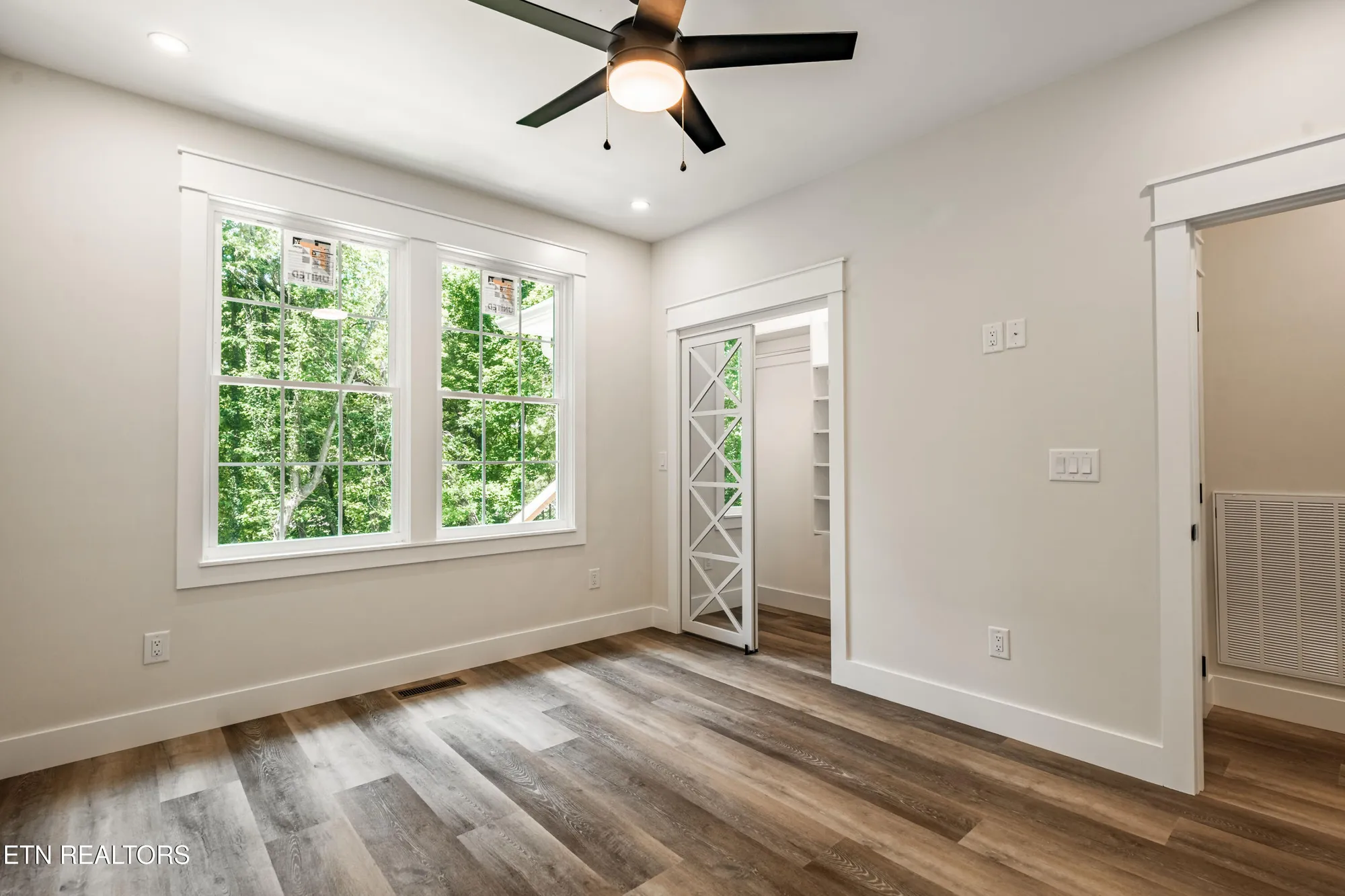 Property Slideshow image 48 of 60 | 222 oostanali way, Loudon, TN, 37774