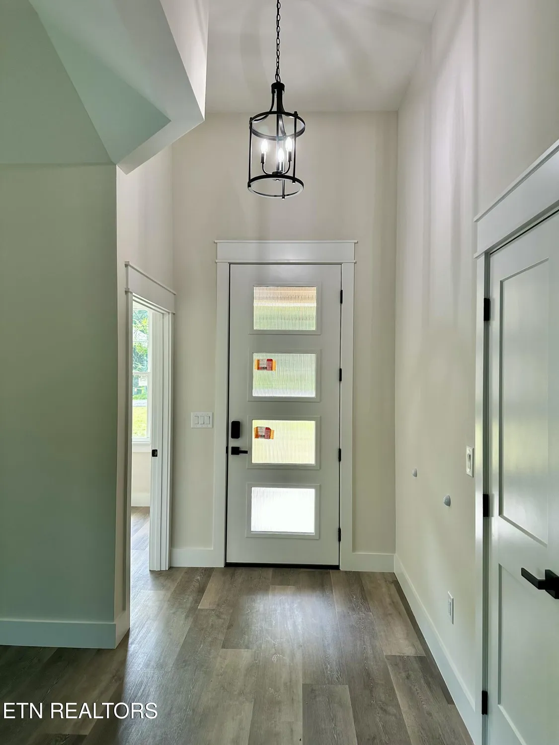 Property Slideshow image 31 of 60 | 222 oostanali way, Loudon, TN, 37774