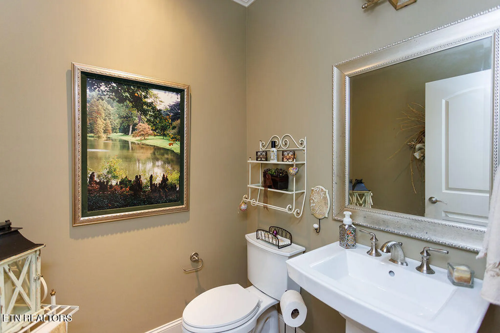 Property Slideshow image 22 of 56 | 77 abington pl, Crossville, TN, 38558
