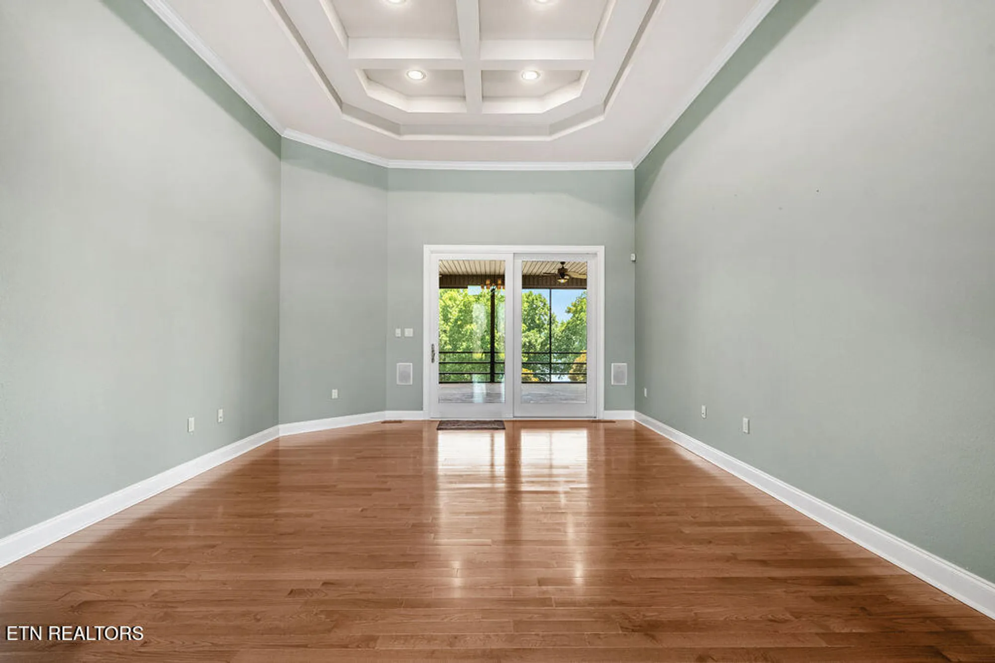 Property Slideshow image 7 of 62 | 402 catoosa ln, Loudon, TN, 37774