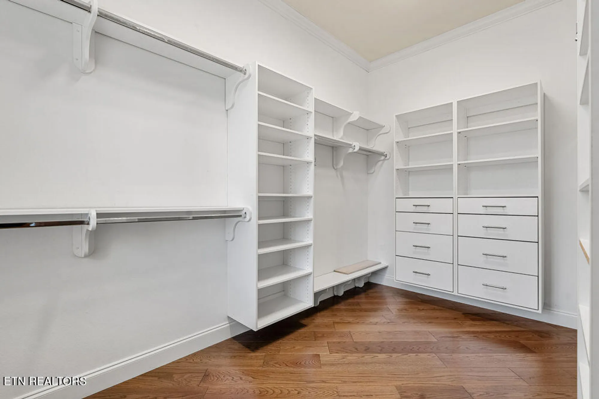 Property Slideshow image 17 of 62 | 402 catoosa ln, Loudon, TN, 37774