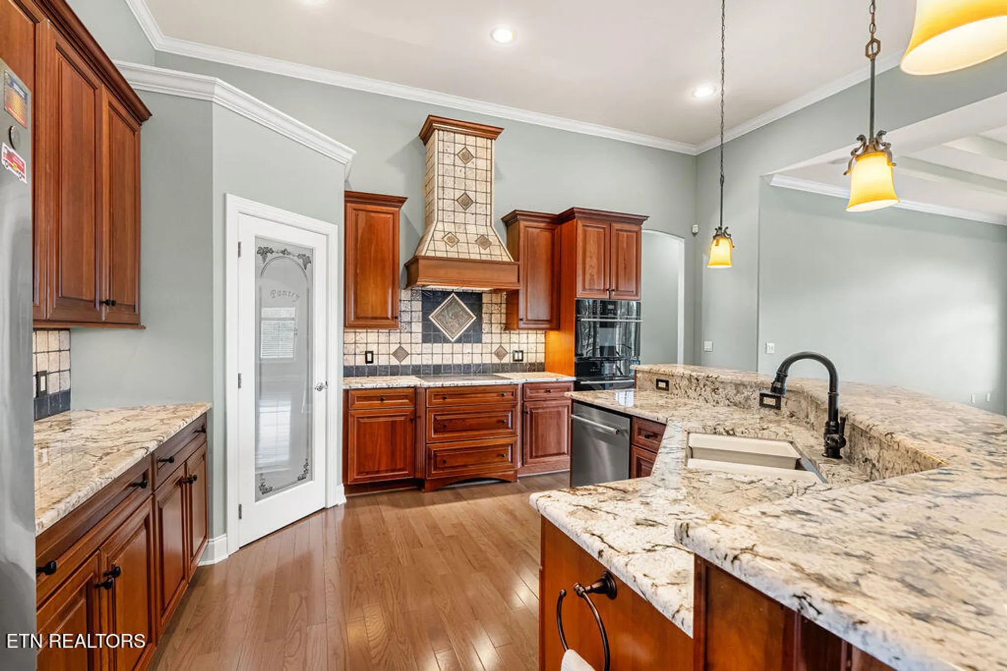 Property Slideshow image 23 of 62 | 402 catoosa ln, Loudon, TN, 37774