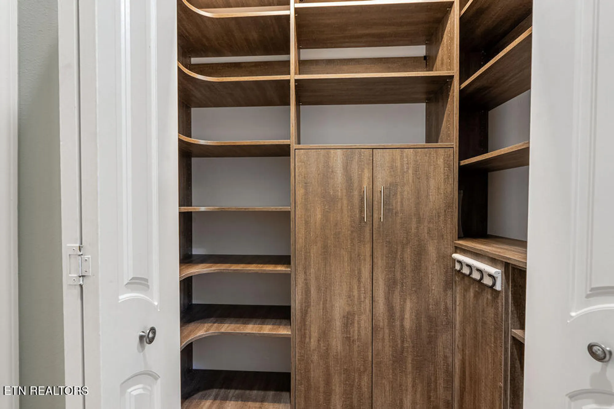 Property Slideshow image 33 of 62 | 402 catoosa ln, Loudon, TN, 37774