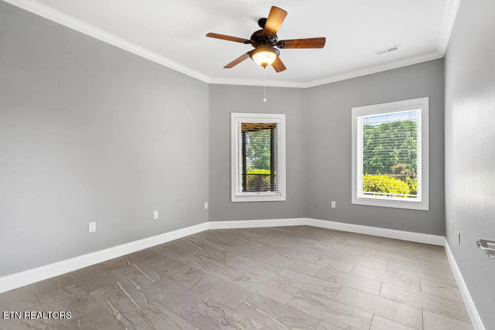 Property Slideshow image 51 of 62 | 402 catoosa ln, Loudon, TN, 37774