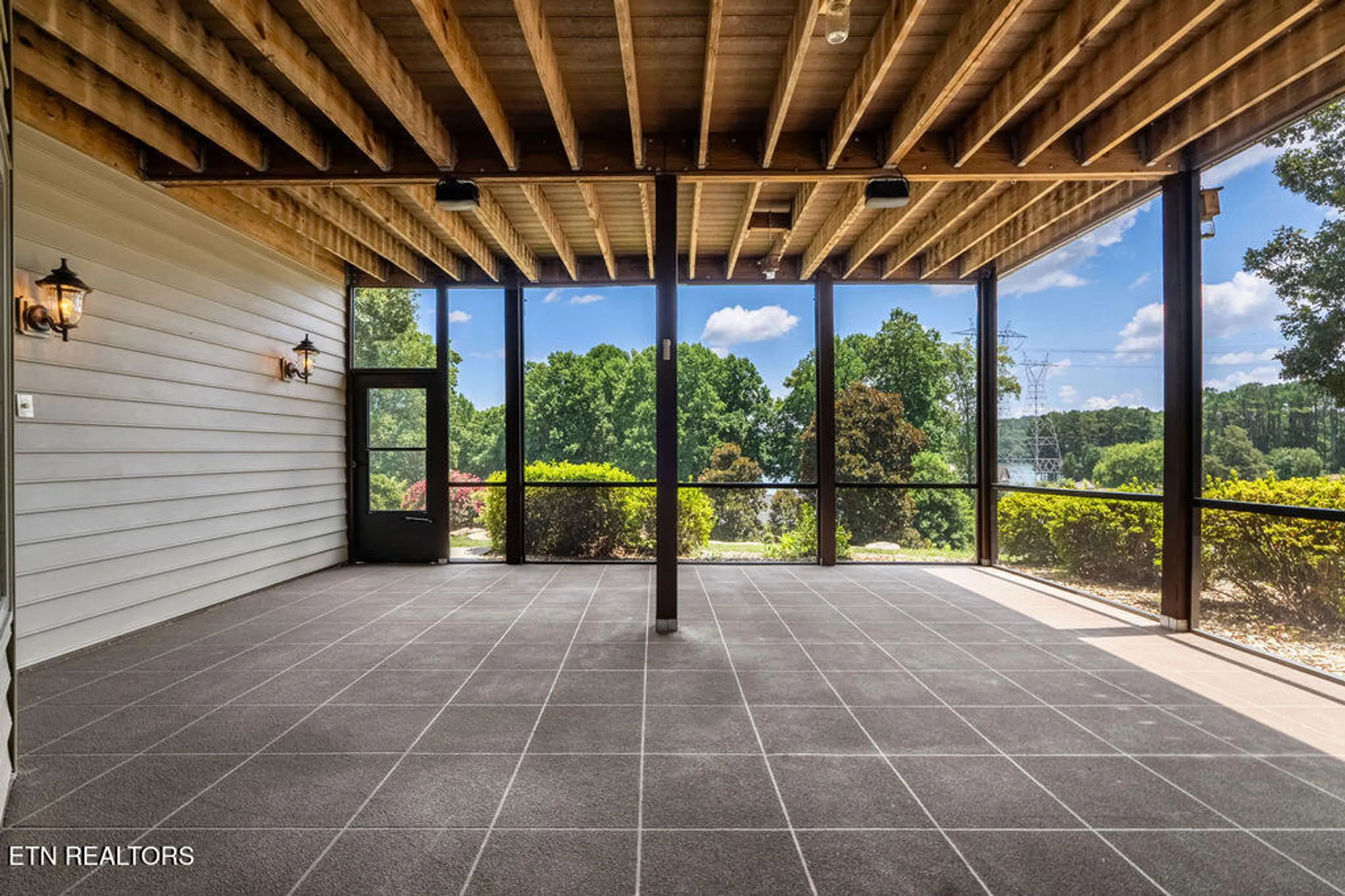 Property Slideshow image 58 of 62 | 402 catoosa ln, Loudon, TN, 37774