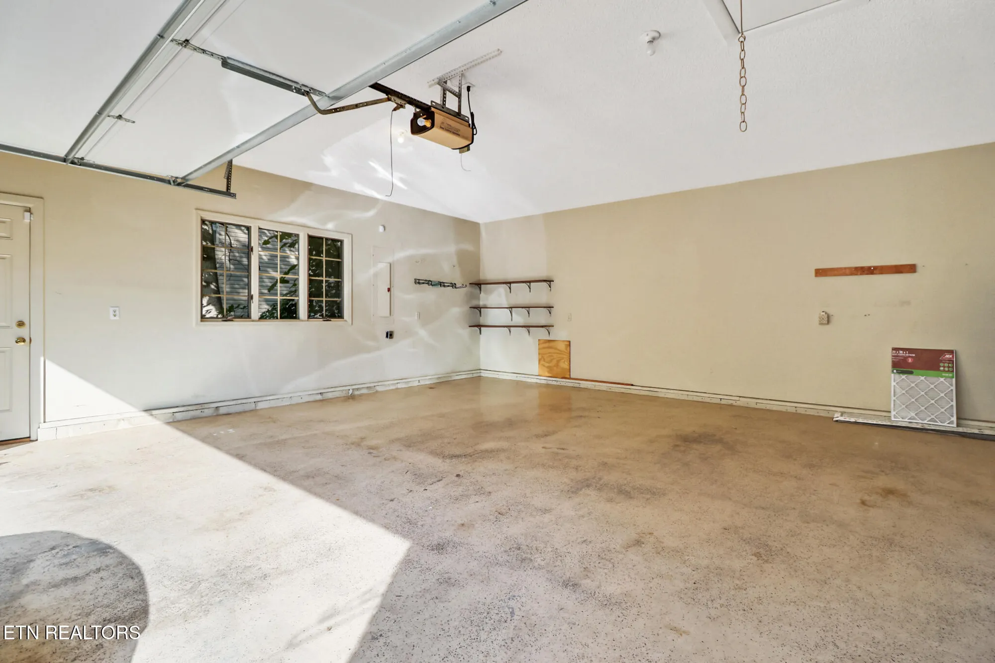 Property Slideshow image 33 of 50 | 181 snead dr, Crossville, TN, 38558