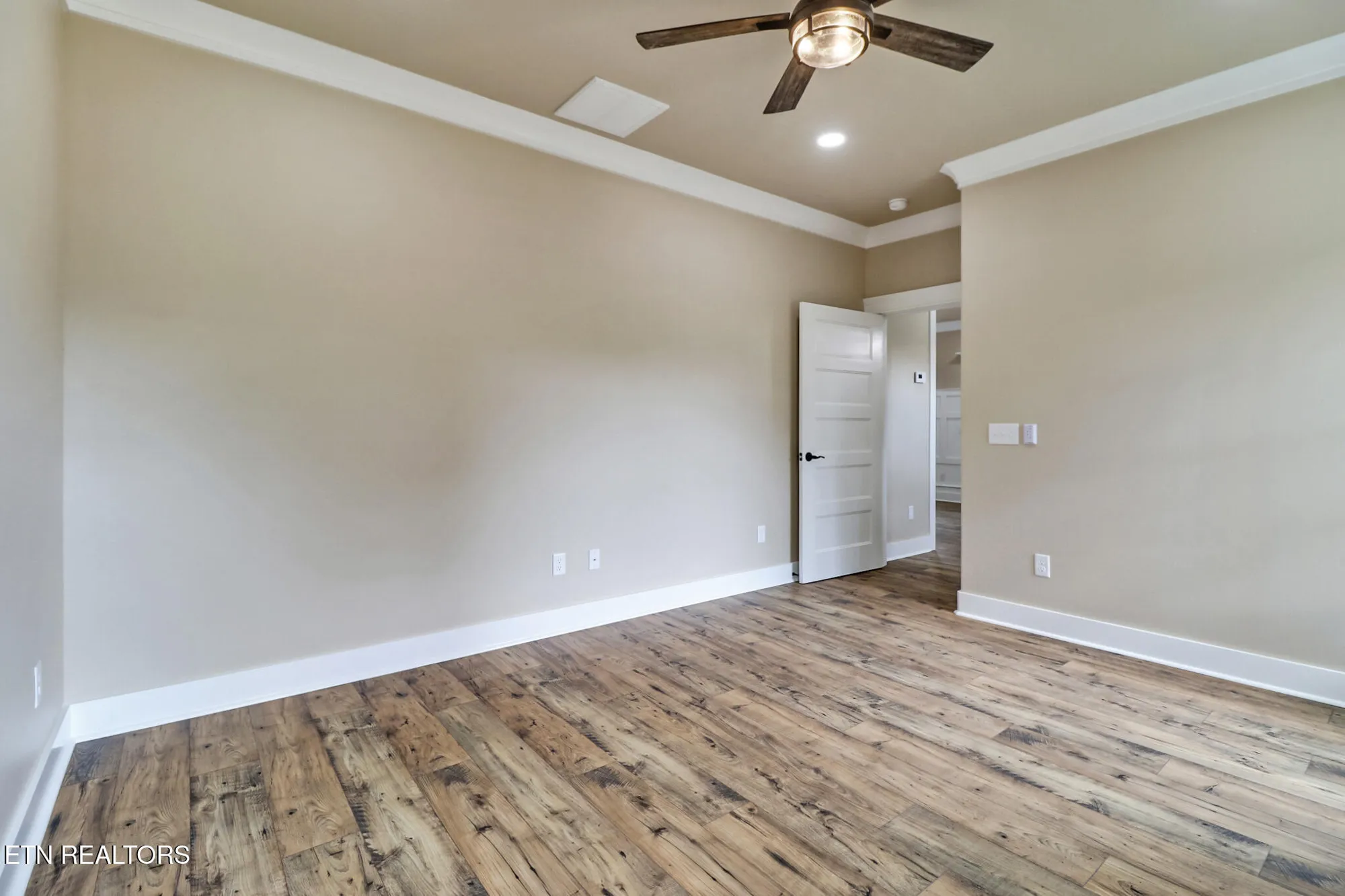 Property Slideshow image 41 of 50 | 630 lakeview dr, Crossville, TN, 38558