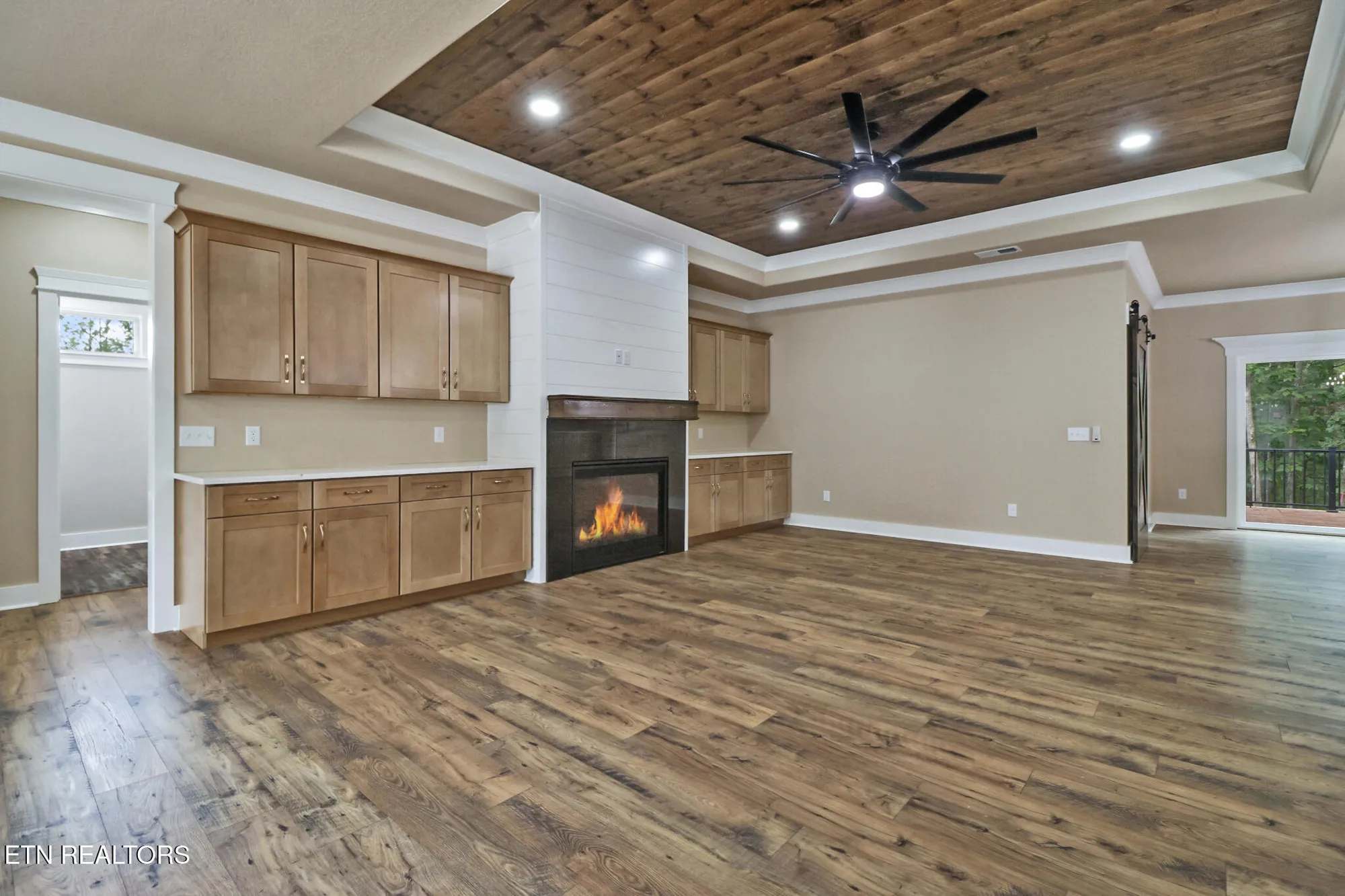 Property Slideshow image 17 of 50 | 630 lakeview dr, Crossville, TN, 38558