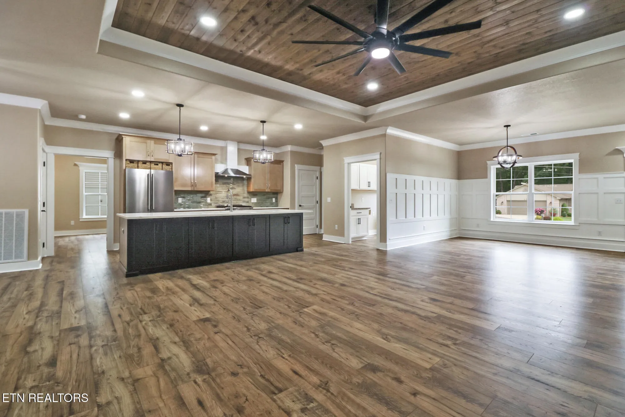 Property Slideshow image 12 of 50 | 630 lakeview dr, Crossville, TN, 38558