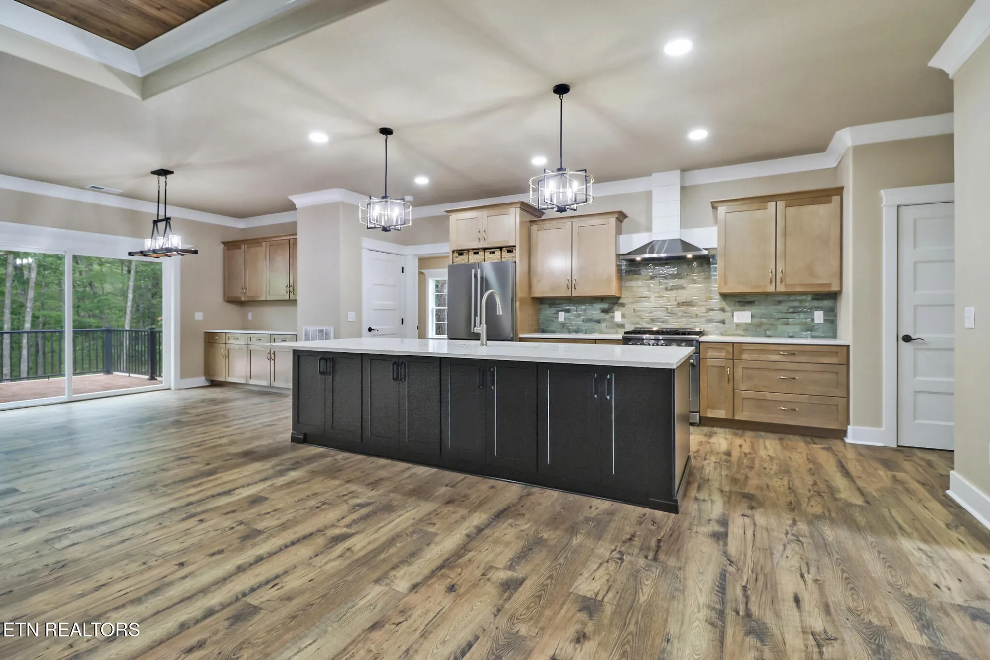 Property Slideshow image 10 of 50 | 630 lakeview dr, Crossville, TN, 38558