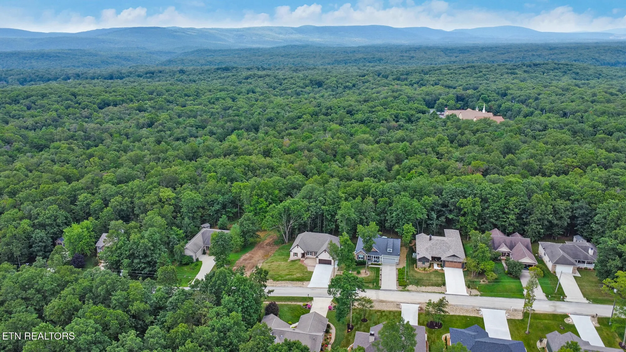 Property Slideshow image 50 of 50 | 630 lakeview dr, Crossville, TN, 38558