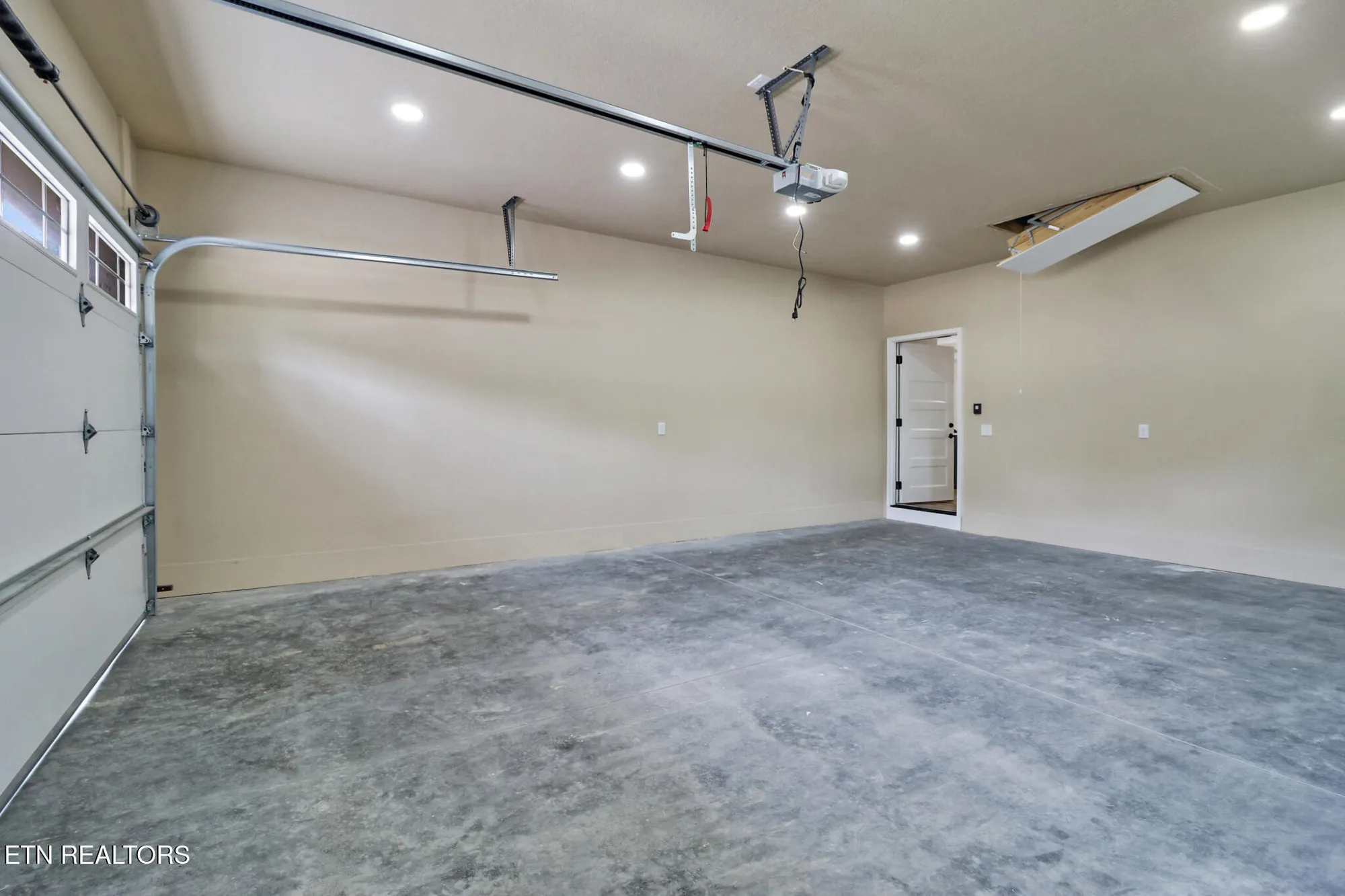 Property Slideshow image 47 of 50 | 630 lakeview dr, Crossville, TN, 38558