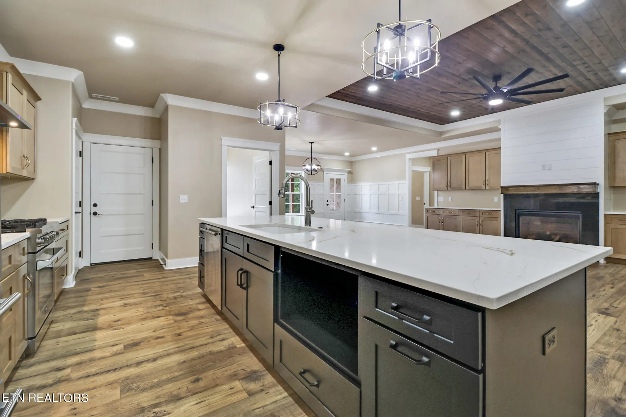 Property Slideshow image 14 of 50 | 630 lakeview dr, Crossville, TN, 38558