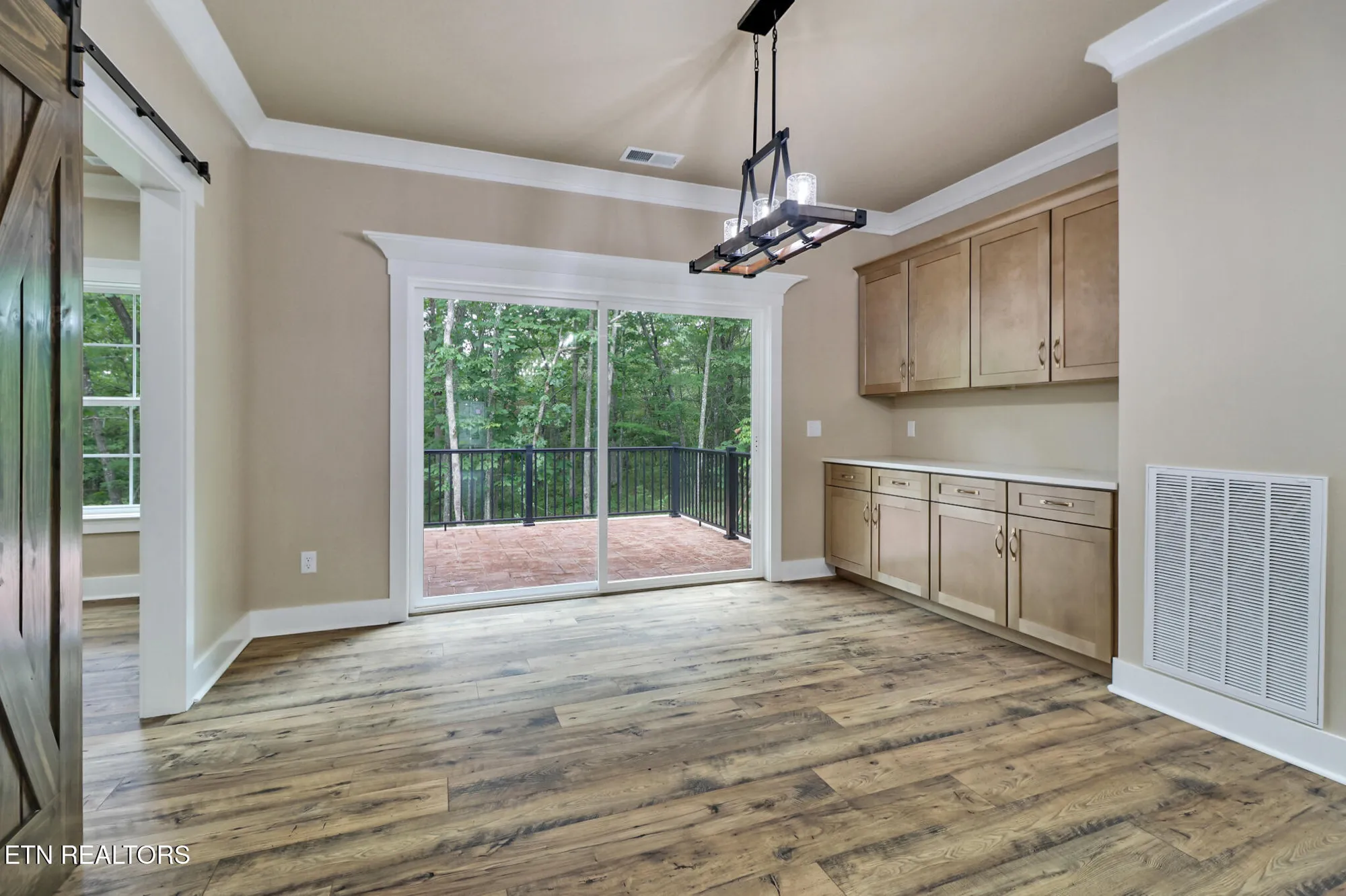 Property Slideshow image 28 of 50 | 630 lakeview dr, Crossville, TN, 38558