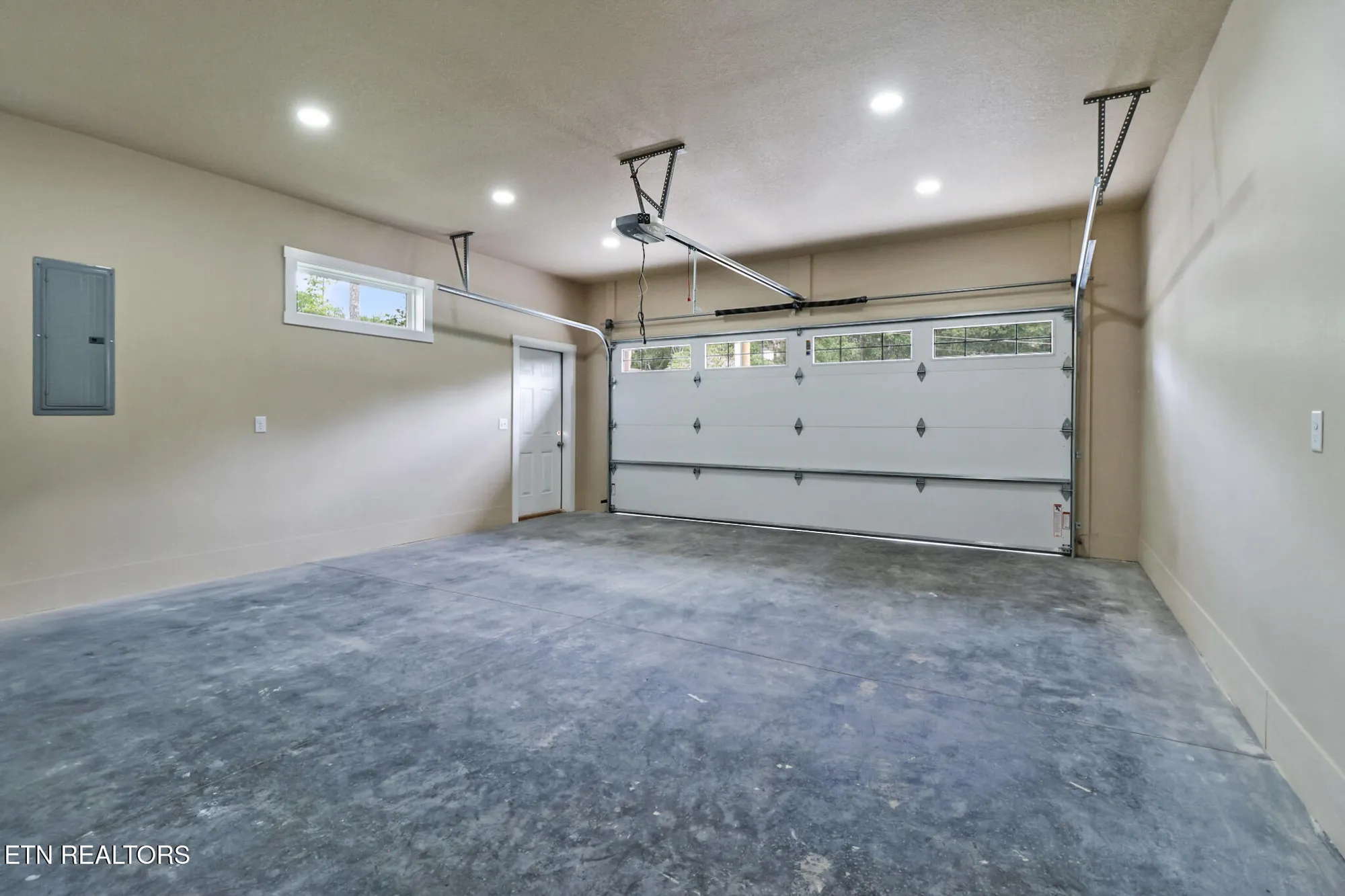 Property Slideshow image 45 of 50 | 630 lakeview dr, Crossville, TN, 38558