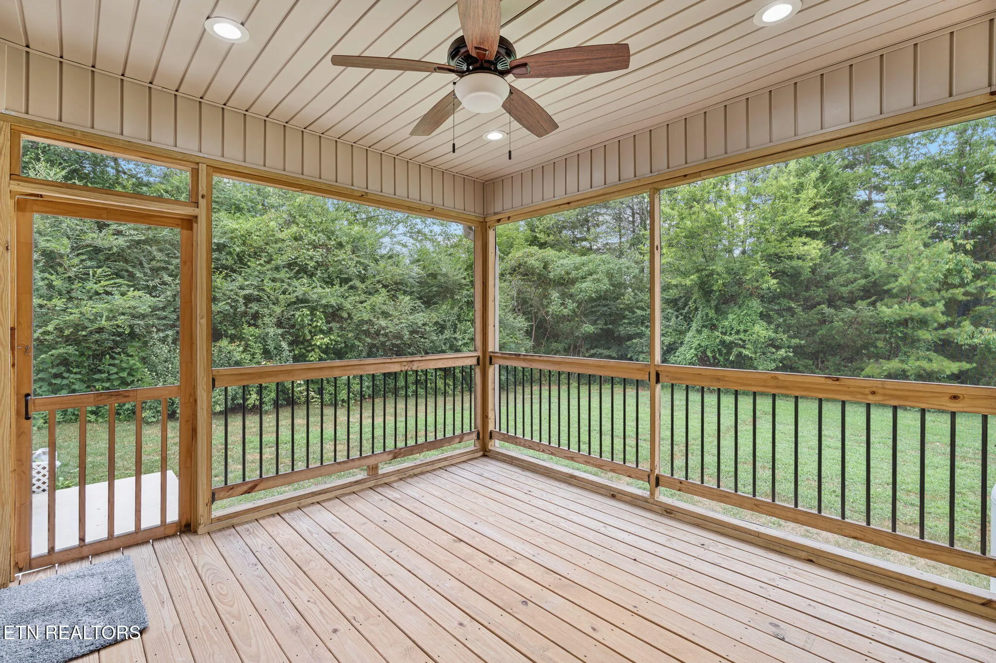 Property Slideshow image 32 of 36 | 129 ogana way, Loudon, TN, 37774