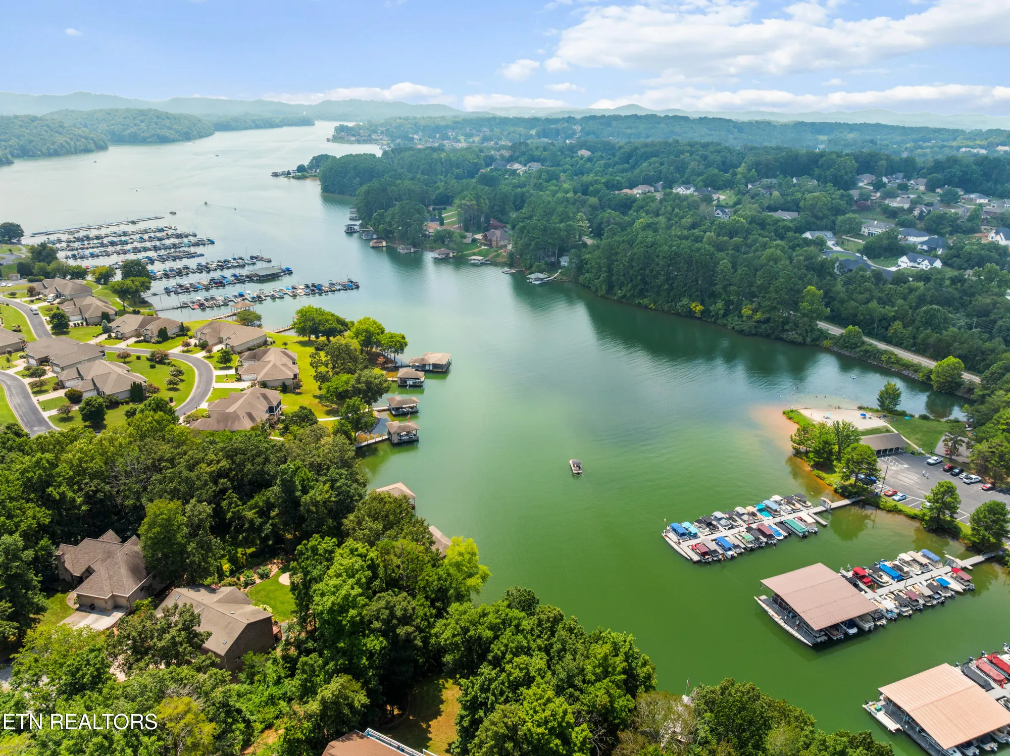 Property Slideshow image 9 of 40 | 116 wataga ln, Loudon, TN, 37774