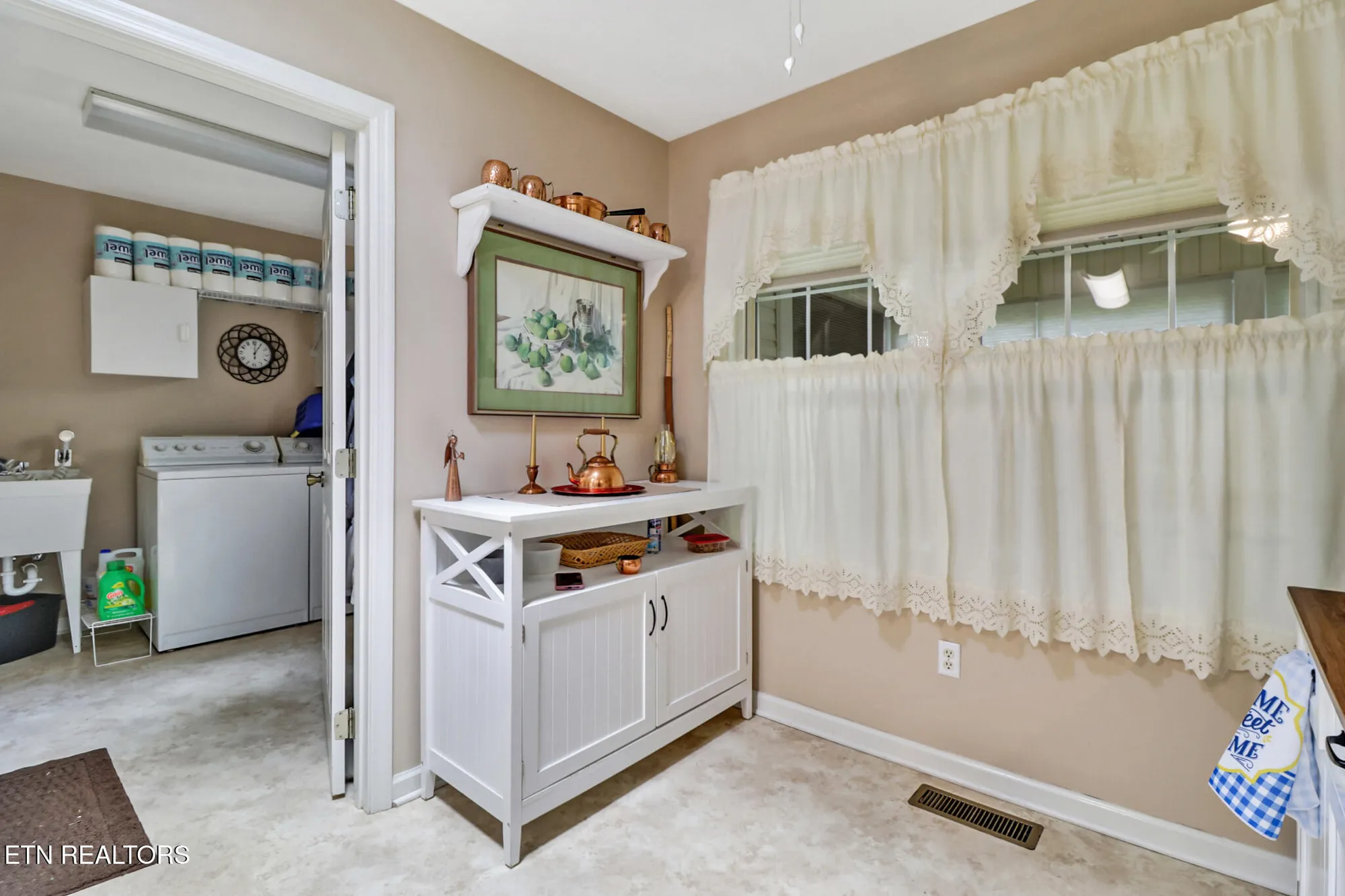 Property Slideshow image 9 of 33 | 118 berkshire loop, Crossville, TN, 38558