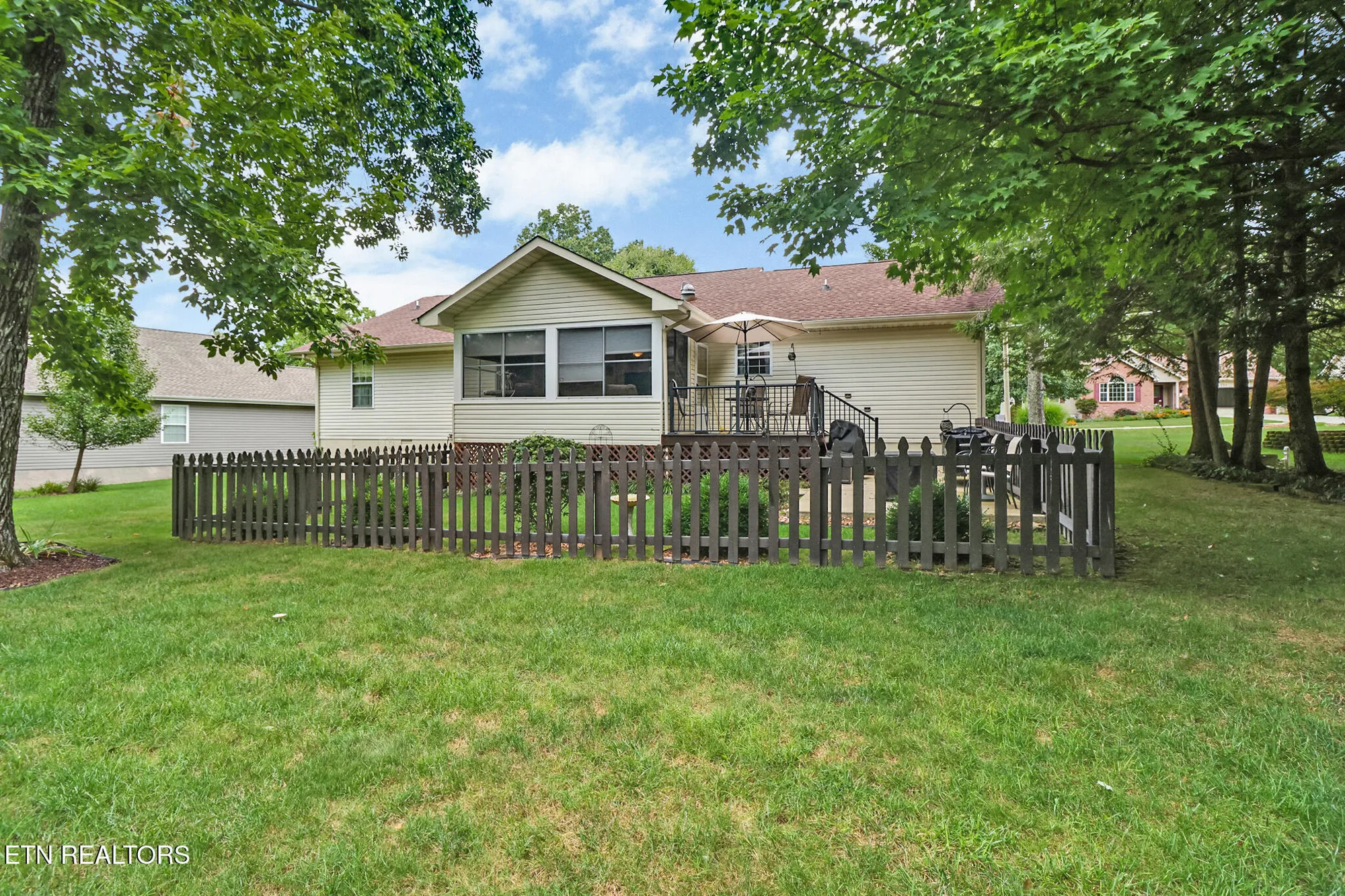 Property Slideshow image 24 of 33 | 118 berkshire loop, Crossville, TN, 38558