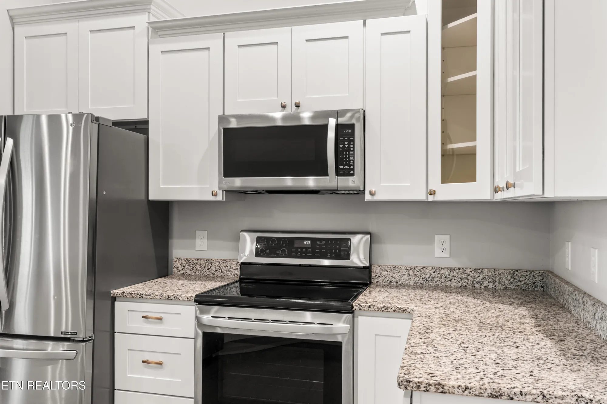 Property Slideshow image 19 of 40 | 116 wataga ln, Loudon, TN, 37774