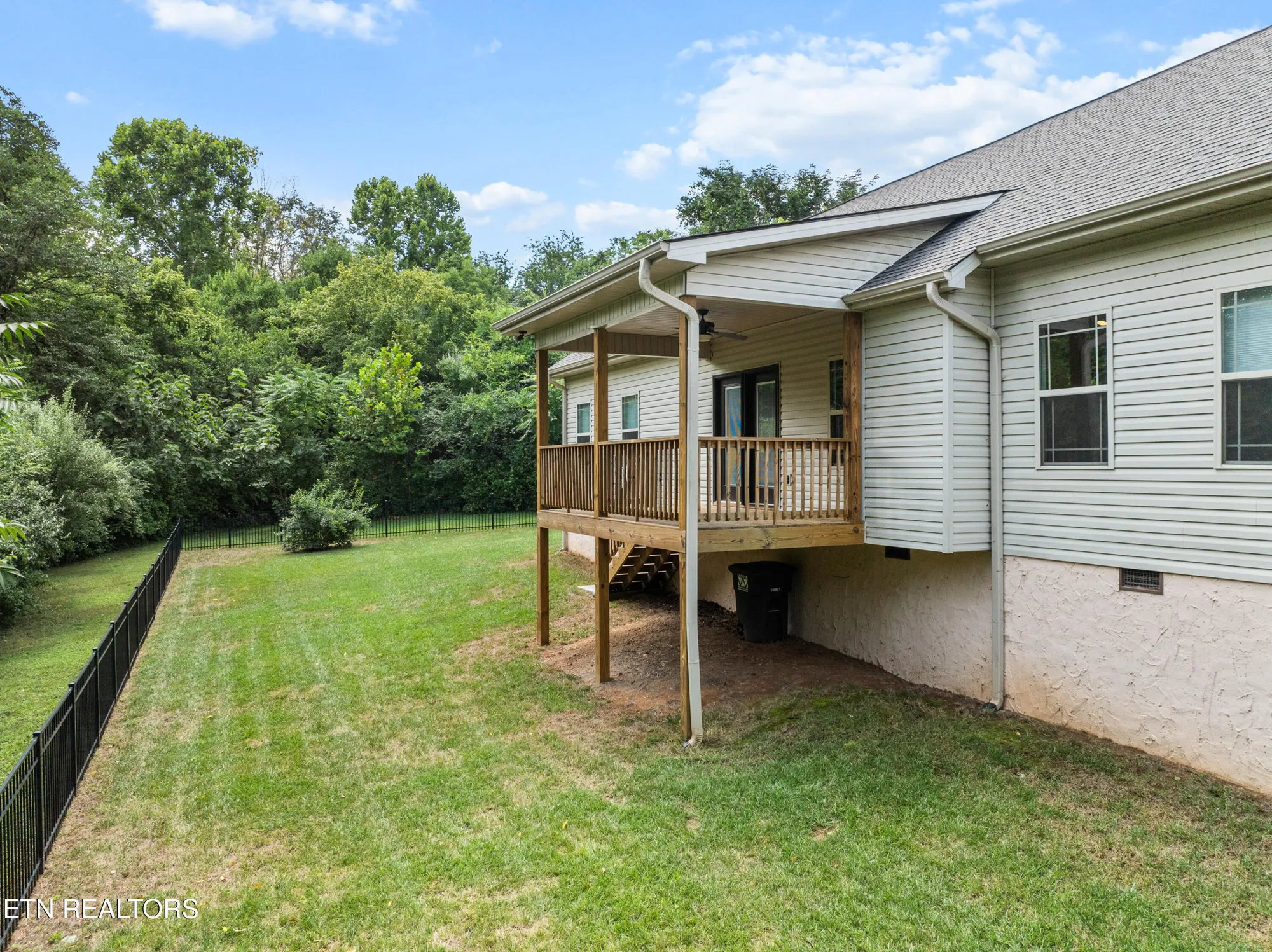 Property Slideshow image 35 of 40 | 116 wataga ln, Loudon, TN, 37774