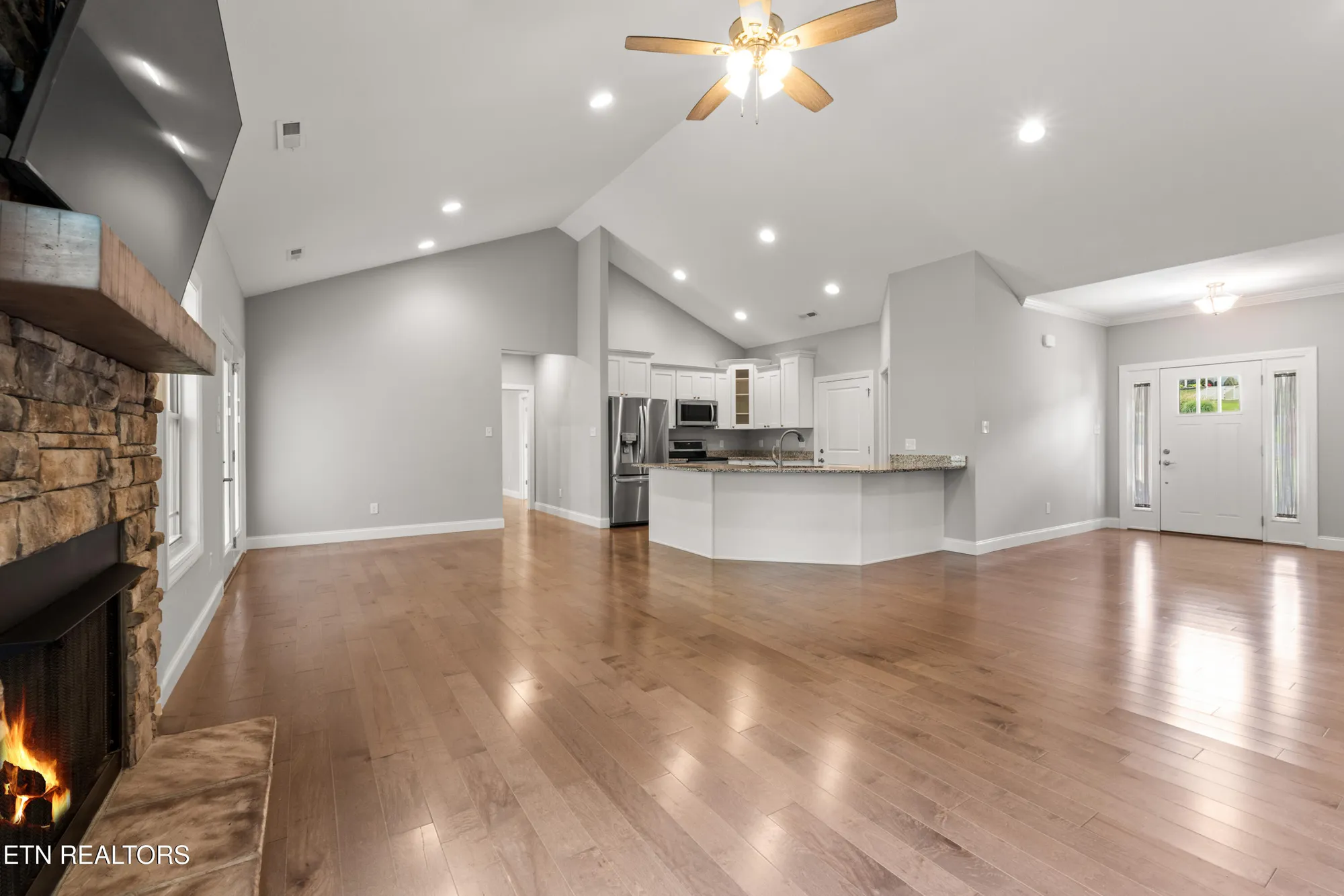 Property Slideshow image 16 of 40 | 116 wataga ln, Loudon, TN, 37774