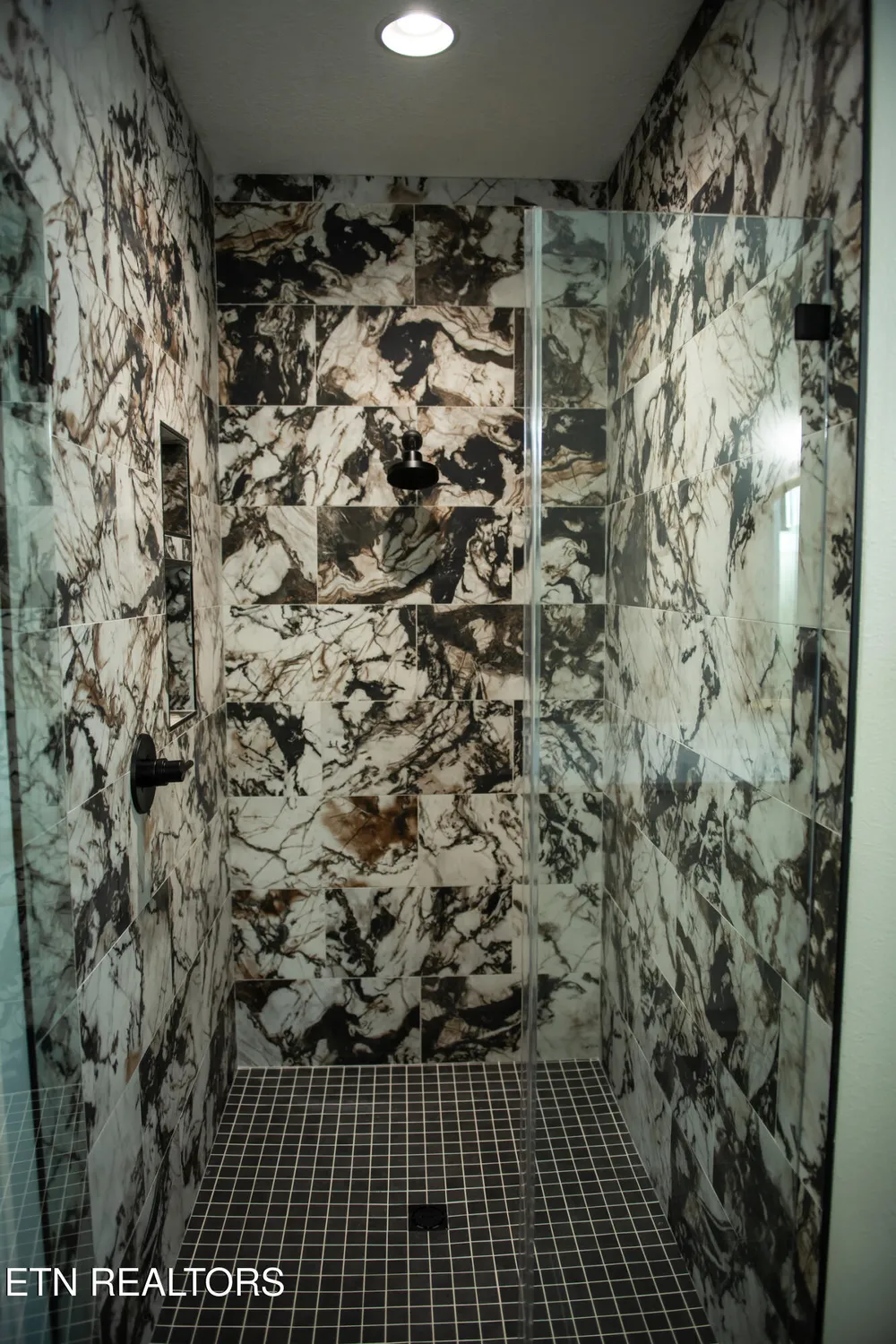 Property Slideshow image 17 of 21 | 107 leinster ln, Crossville, TN, 38558