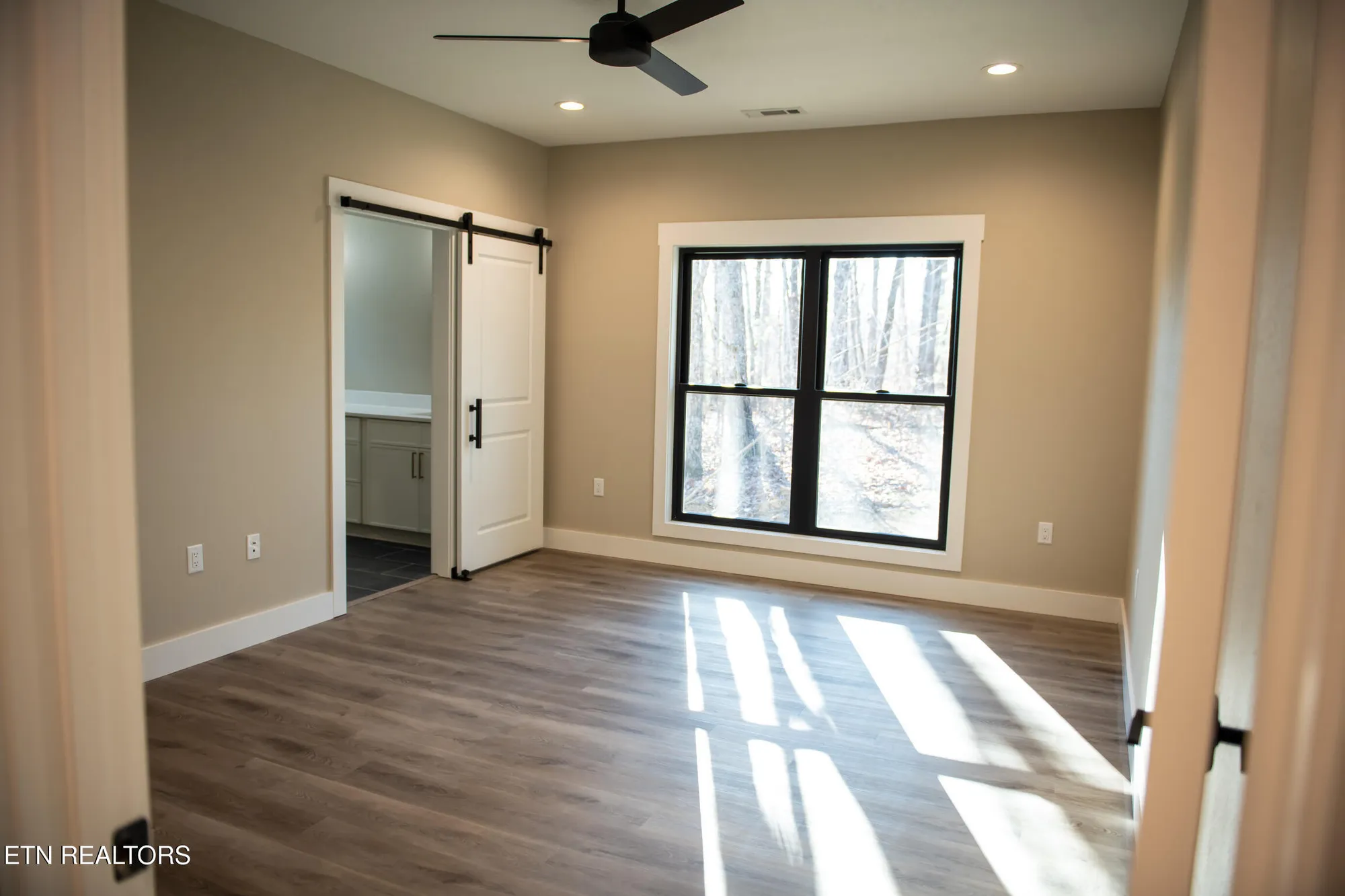 Property Slideshow image 12 of 21 | 107 leinster ln, Crossville, TN, 38558