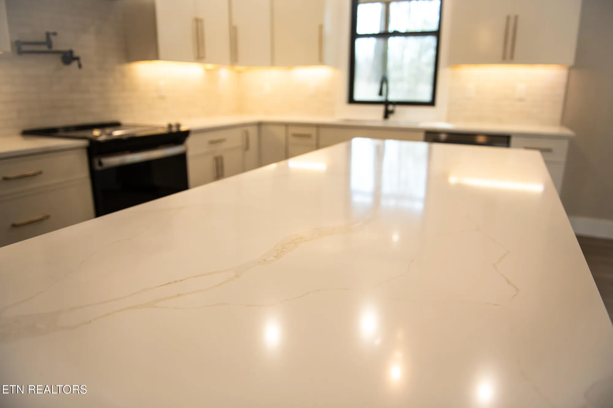 Property Slideshow image 5 of 21 | 107 leinster ln, Crossville, TN, 38558