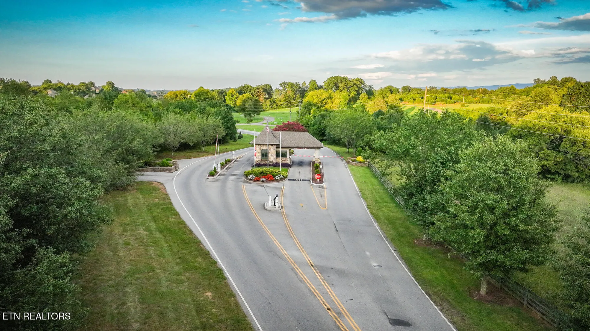 Property Slideshow image 26 of 35 | 565 rarity bay pkwy apt 102, Vonore, TN, 37885