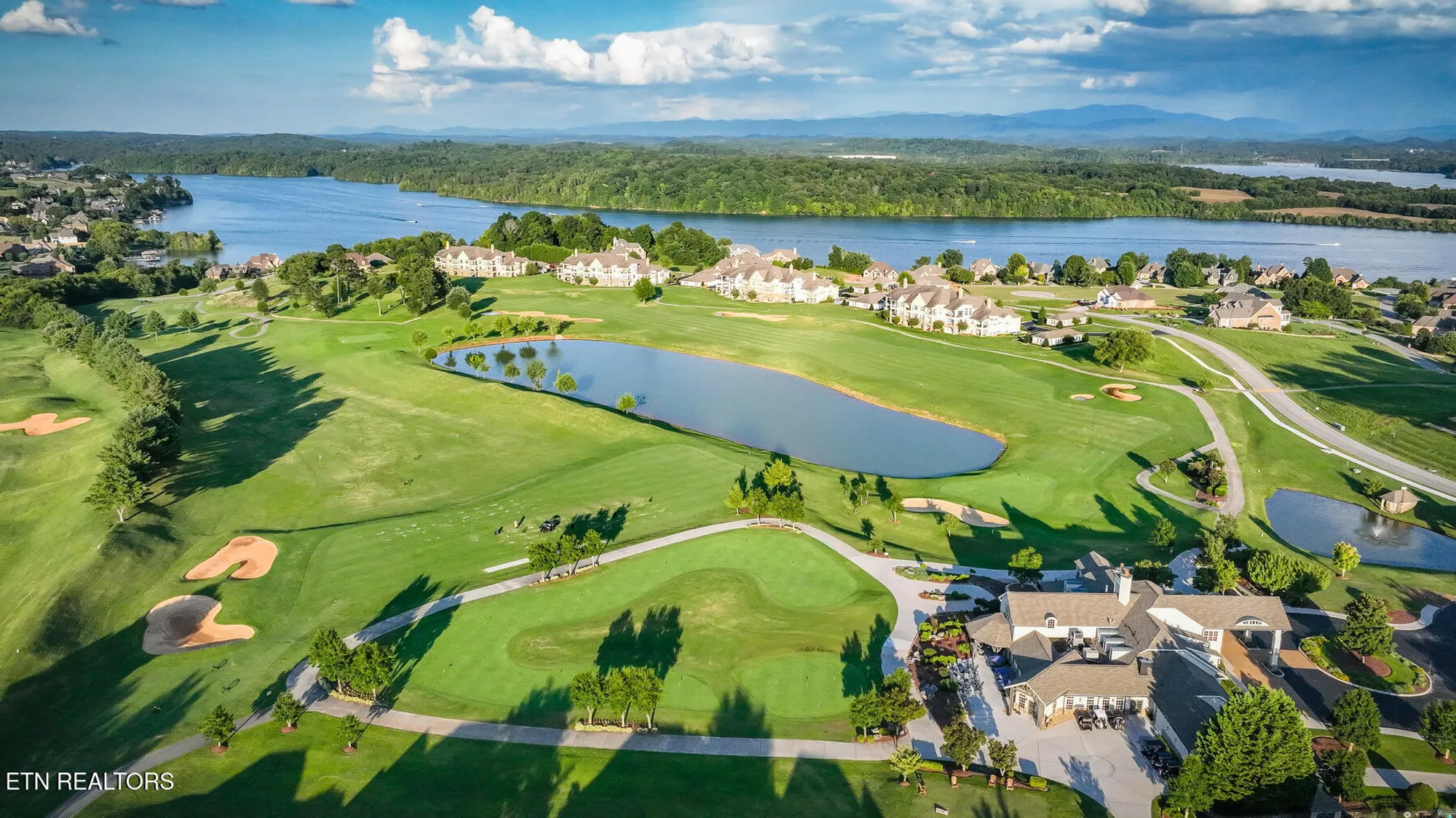 Property Slideshow image 33 of 35 | 565 rarity bay pkwy apt 102, Vonore, TN, 37885