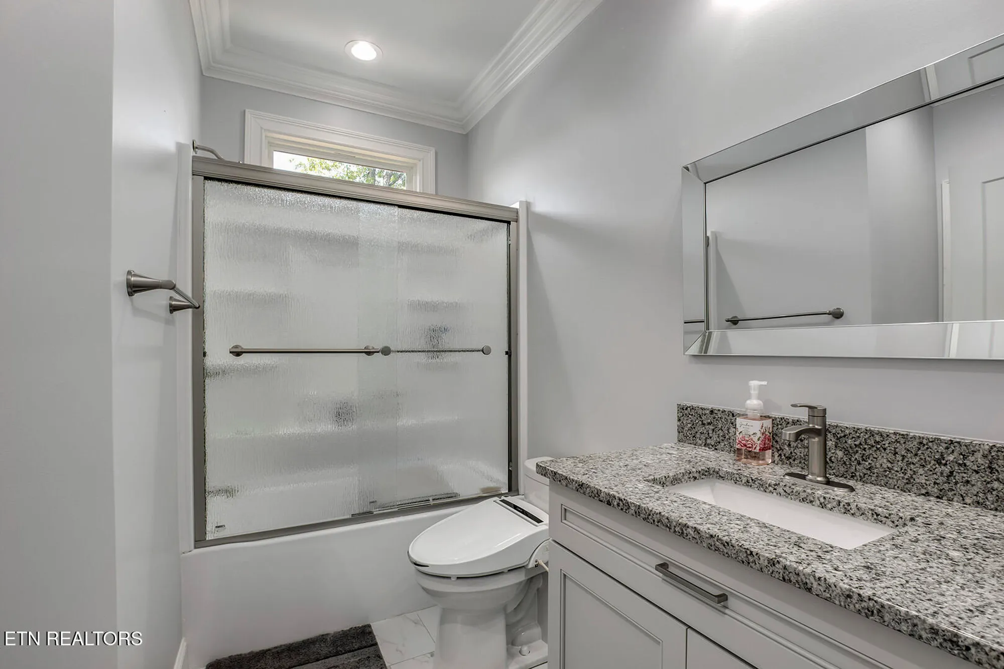 Property Slideshow image 26 of 62 | 122 nuhya way, Loudon, TN, 37774