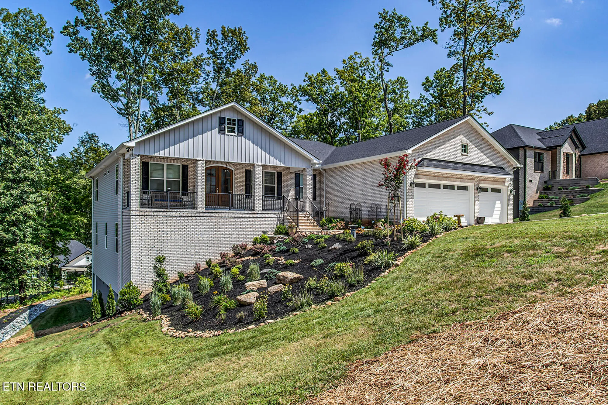 Property Slideshow image 3 of 62 | 122 nuhya way, Loudon, TN, 37774