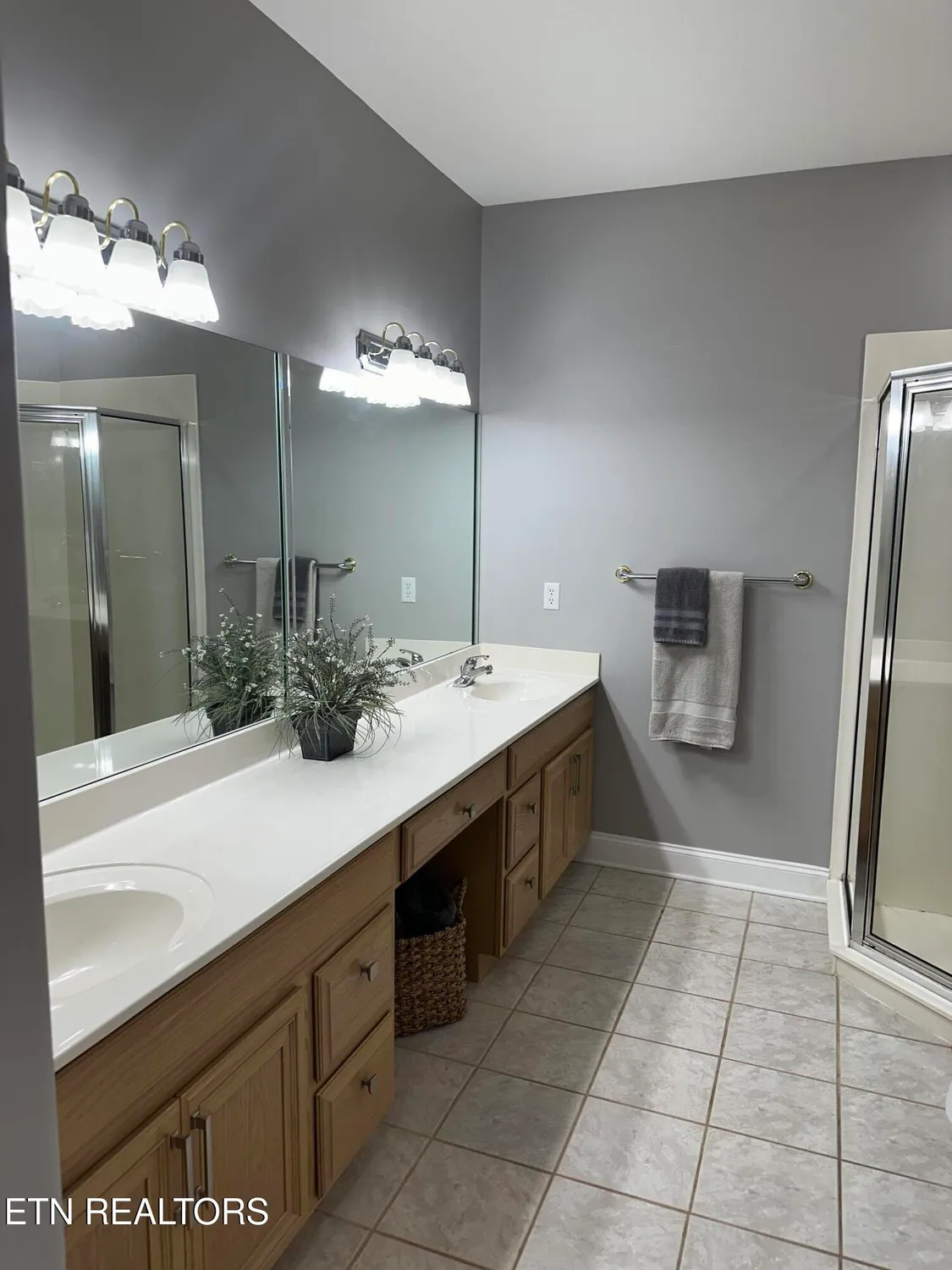 Property Slideshow image 16 of 35 | 565 rarity bay pkwy apt 102, Vonore, TN, 37885