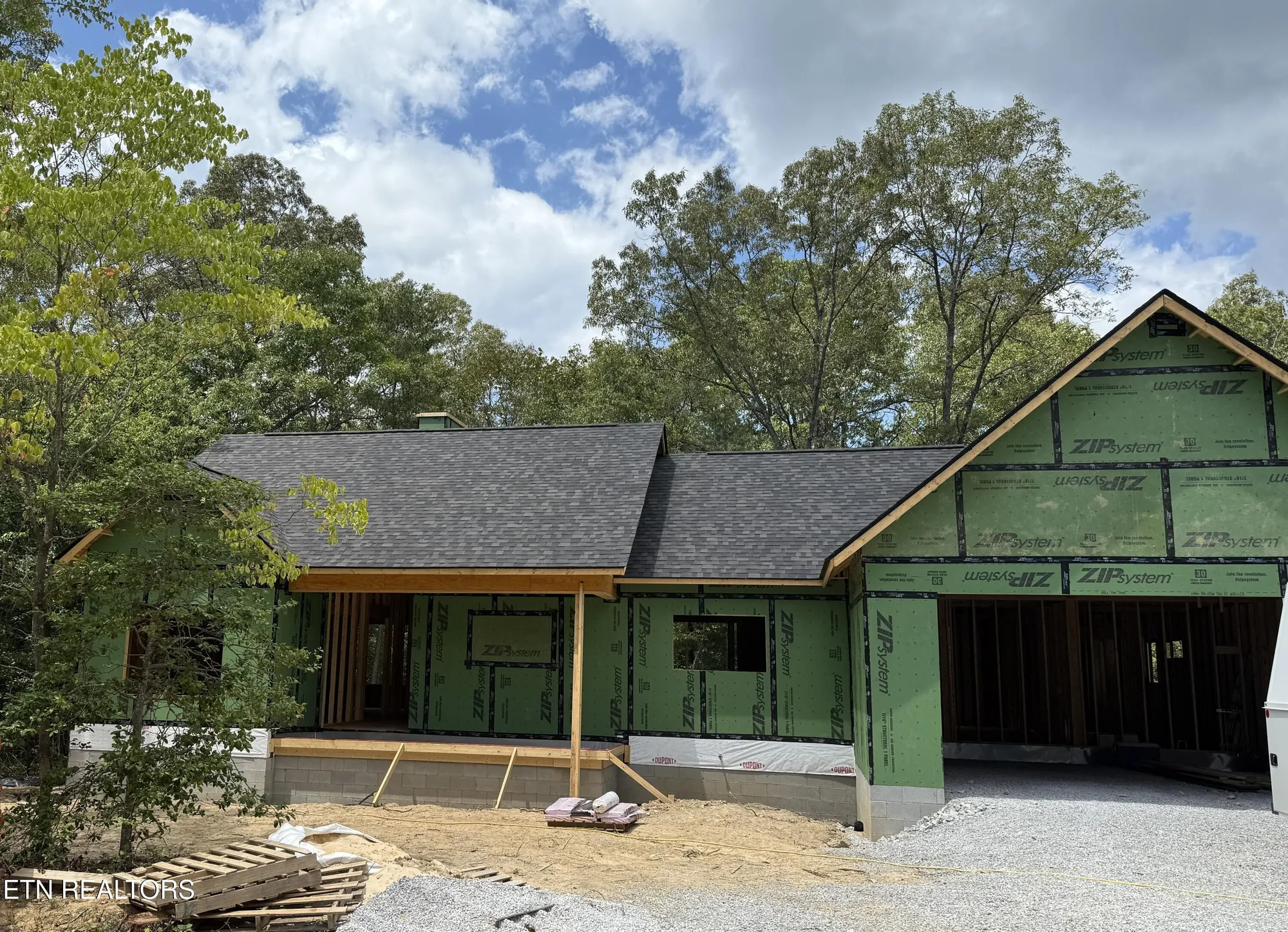 Property Slideshow image 3 of 5 | 154 hawes cir, Crossville, TN, 38558