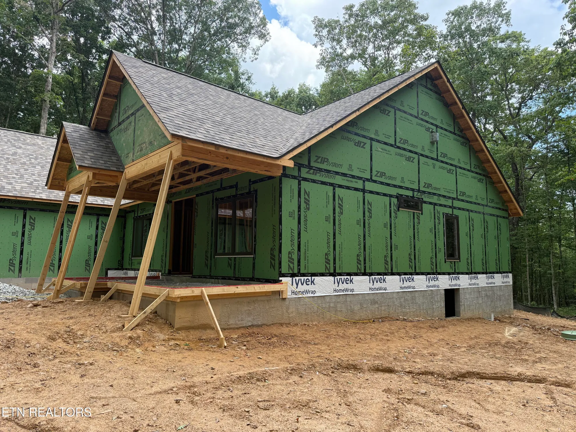 Property Slideshow image 2 of 9 | 198 albemarle ln, Crossville, TN, 38558