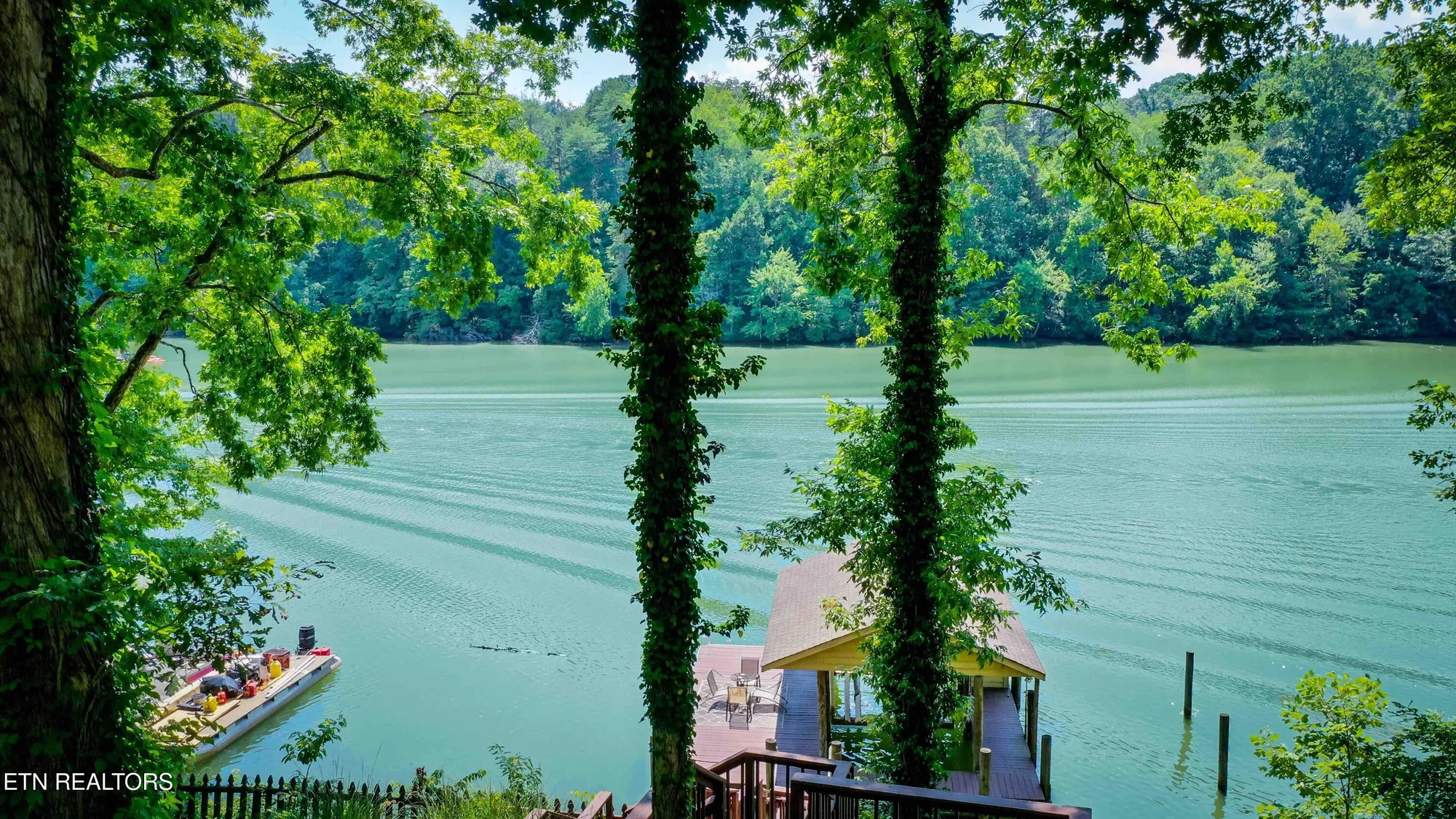 Property Slideshow image 28 of 29 | 180 oonoga way, Loudon, TN, 37774