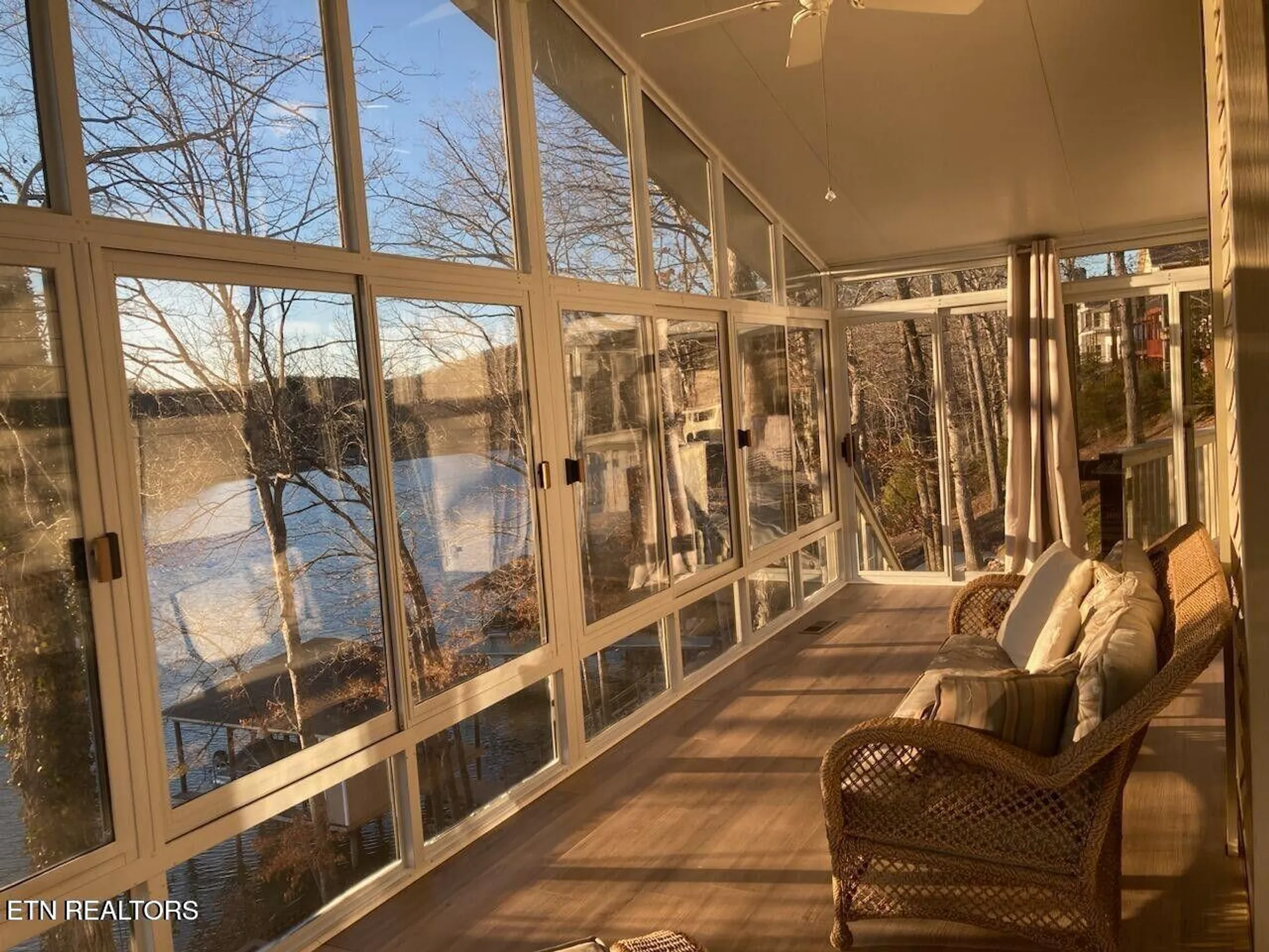 Property Slideshow image 9 of 29 | 180 oonoga way, Loudon, TN, 37774