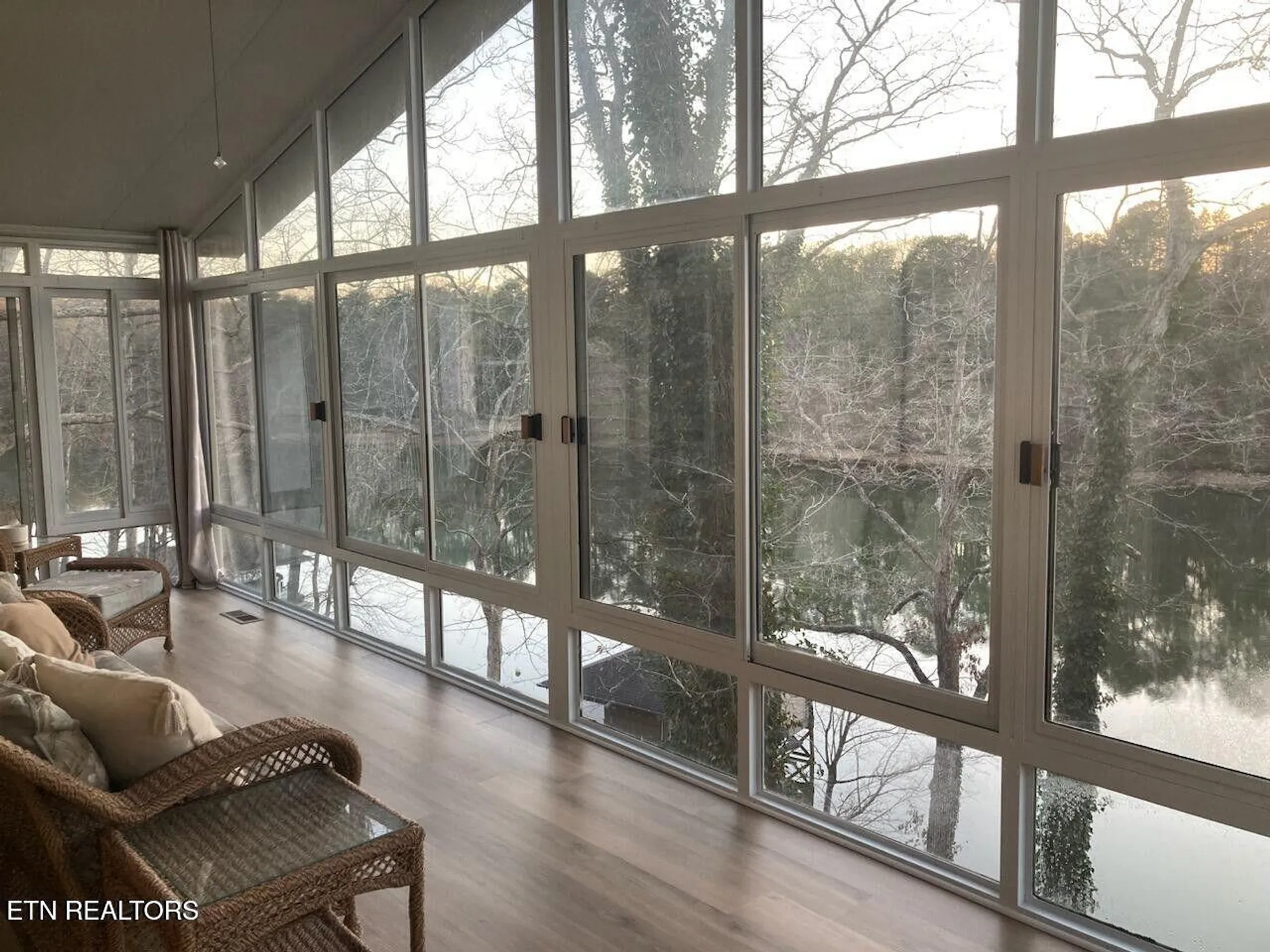 Property Slideshow image 10 of 29 | 180 oonoga way, Loudon, TN, 37774