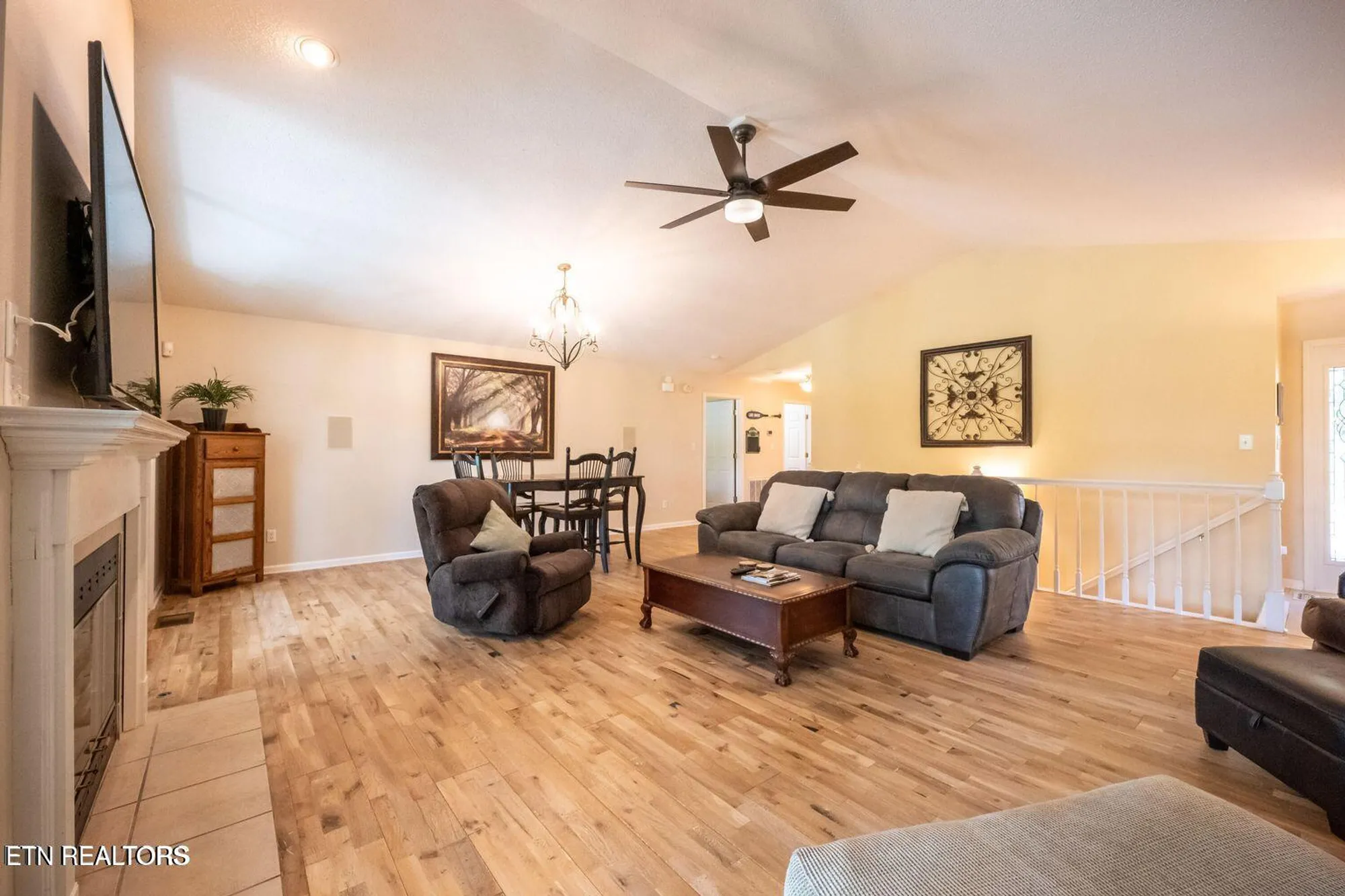 Property Slideshow image 6 of 29 | 180 oonoga way, Loudon, TN, 37774