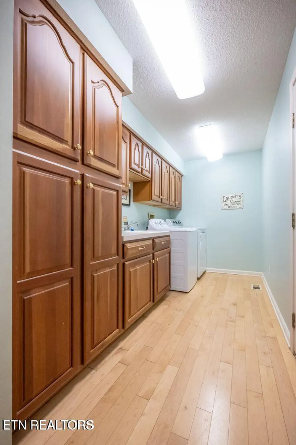 Property Slideshow image 19 of 29 | 180 oonoga way, Loudon, TN, 37774