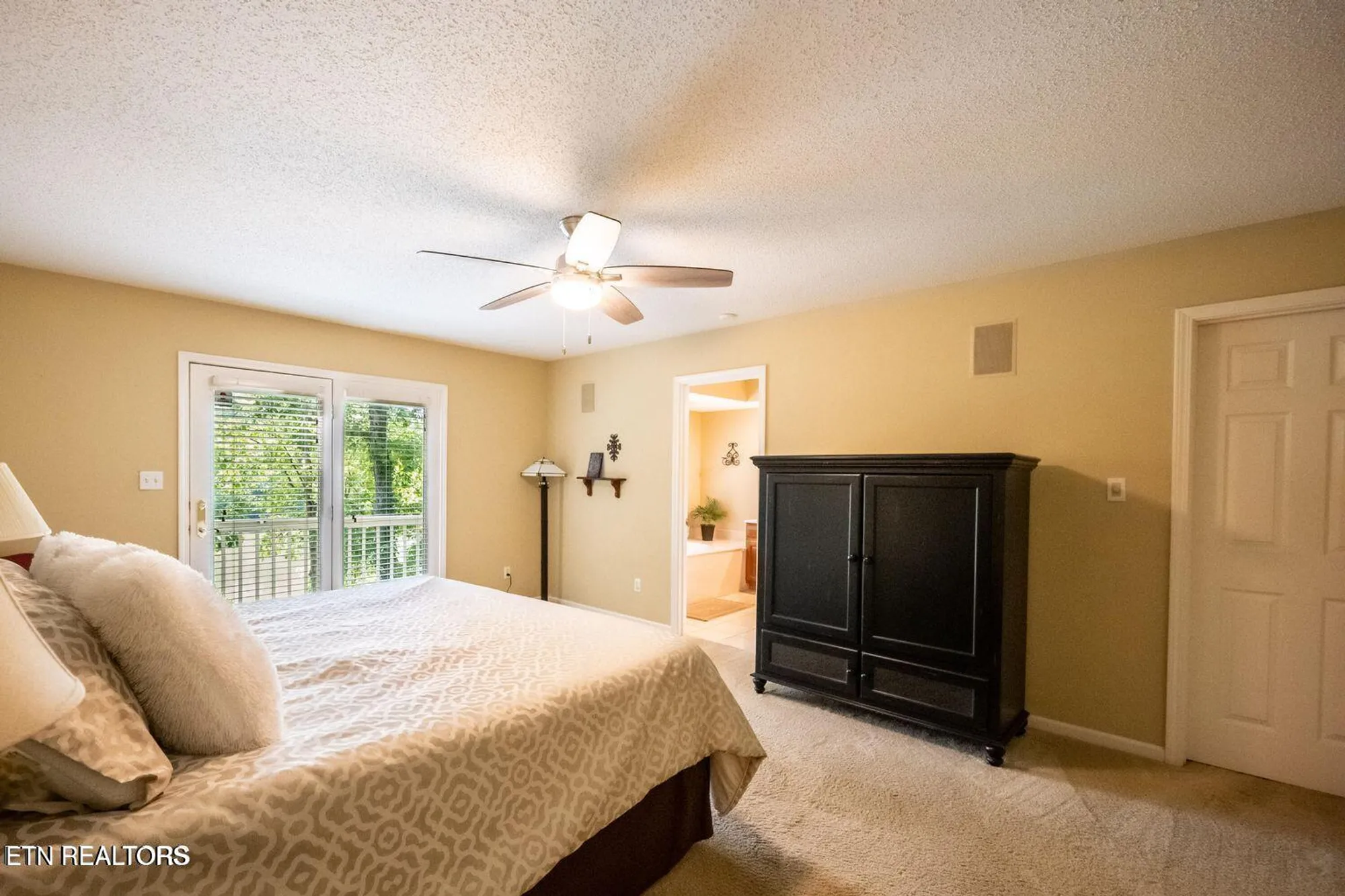 Property Slideshow image 16 of 29 | 180 oonoga way, Loudon, TN, 37774