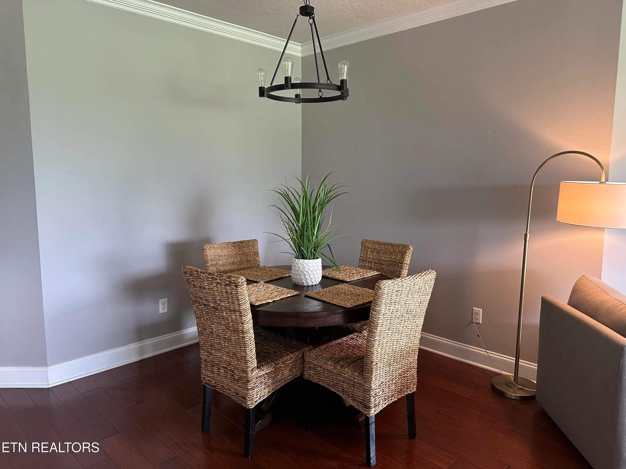 Property Slideshow image 10 of 35 | 565 rarity bay pkwy apt 102, Vonore, TN, 37885