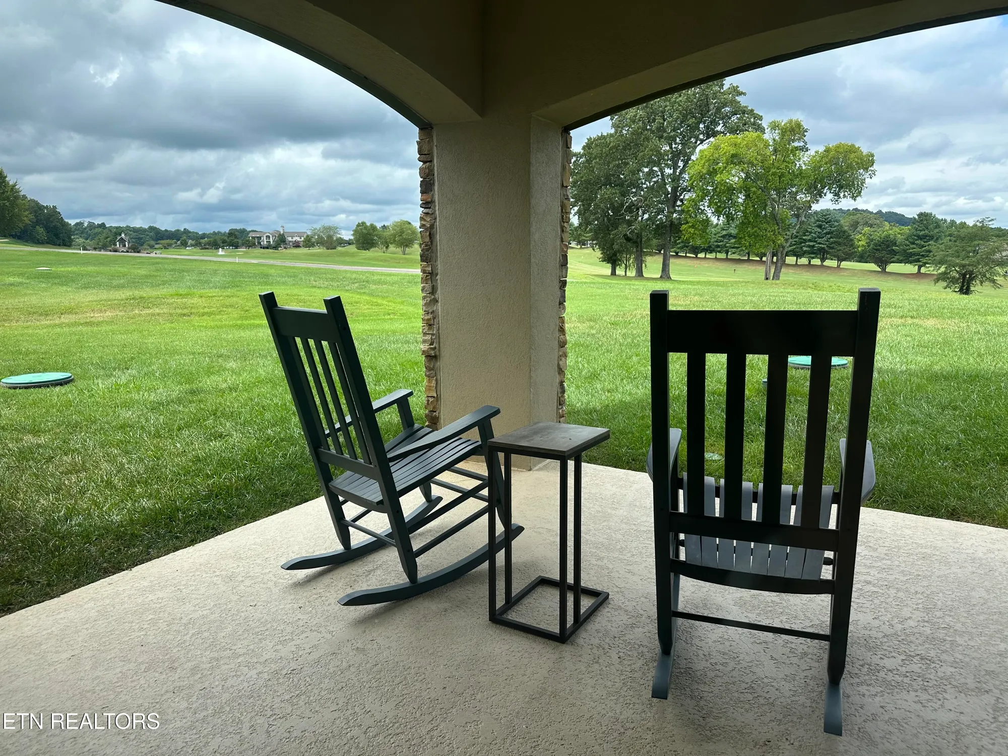Property Slideshow image 21 of 35 | 565 rarity bay pkwy apt 102, Vonore, TN, 37885