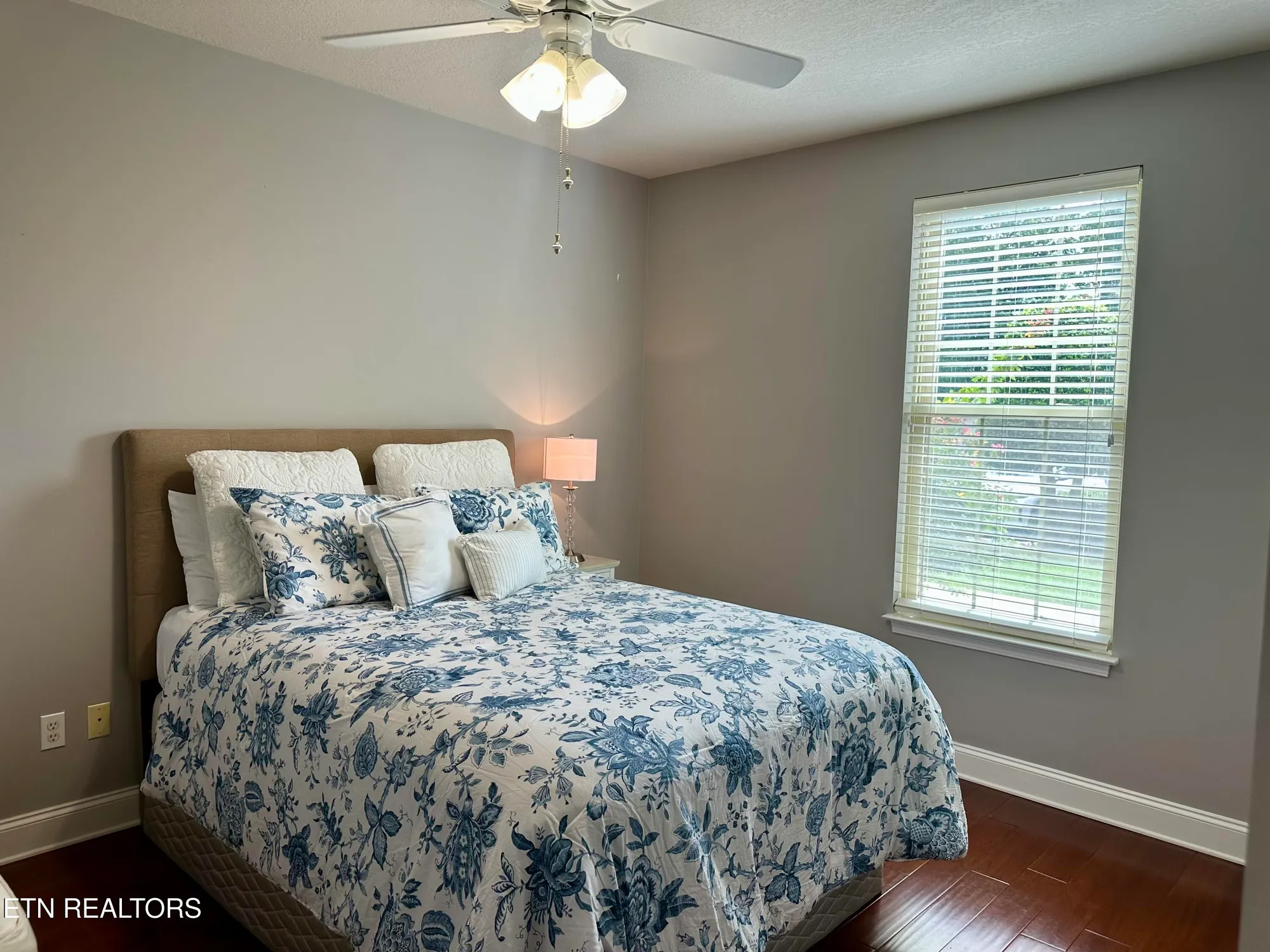 Property Slideshow image 17 of 35 | 565 rarity bay pkwy apt 102, Vonore, TN, 37885