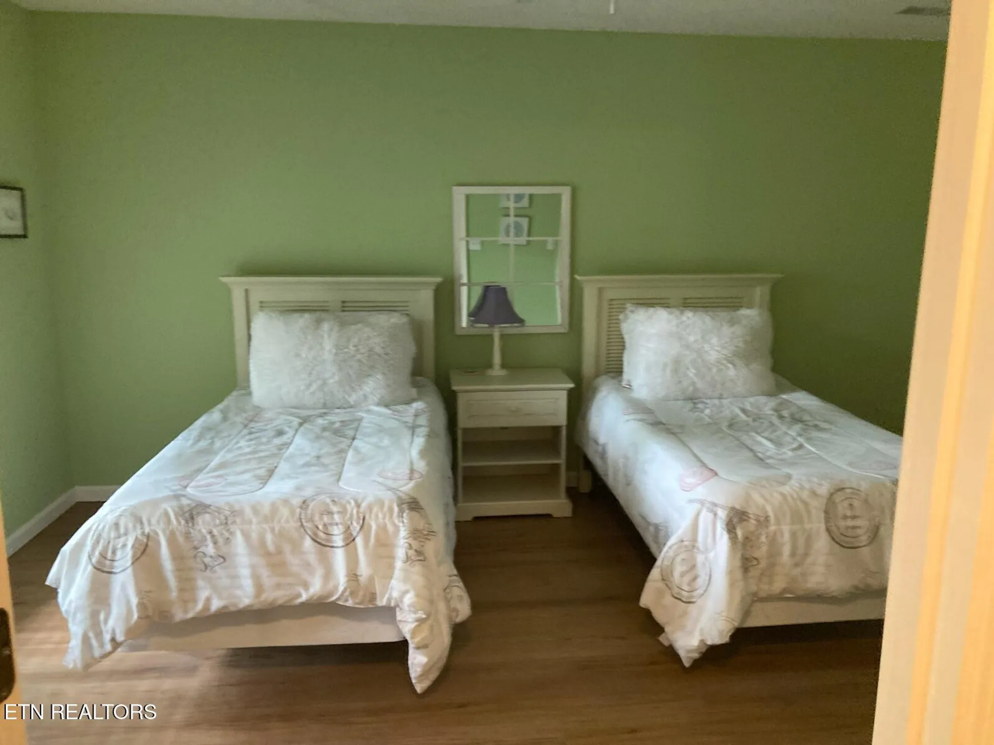 Property Slideshow image 26 of 29 | 180 oonoga way, Loudon, TN, 37774