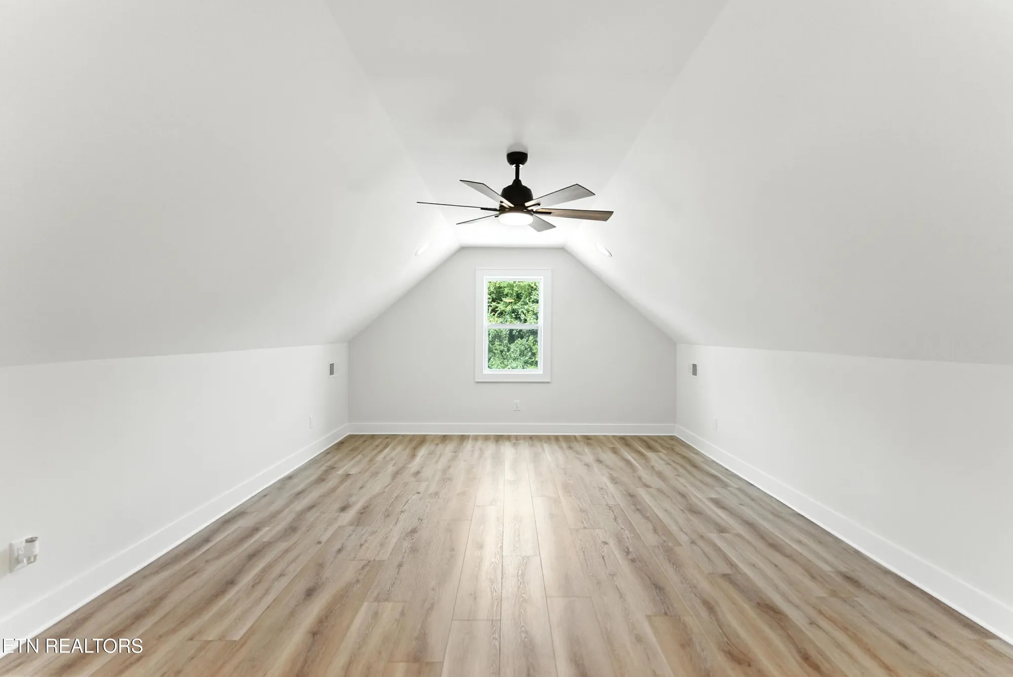 Property Slideshow image 41 of 54 | 149 gado way, Loudon, TN, 37774