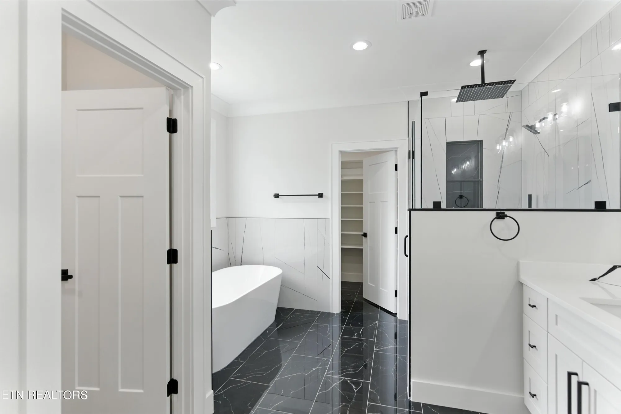 Property Slideshow image 30 of 54 | 149 gado way, Loudon, TN, 37774