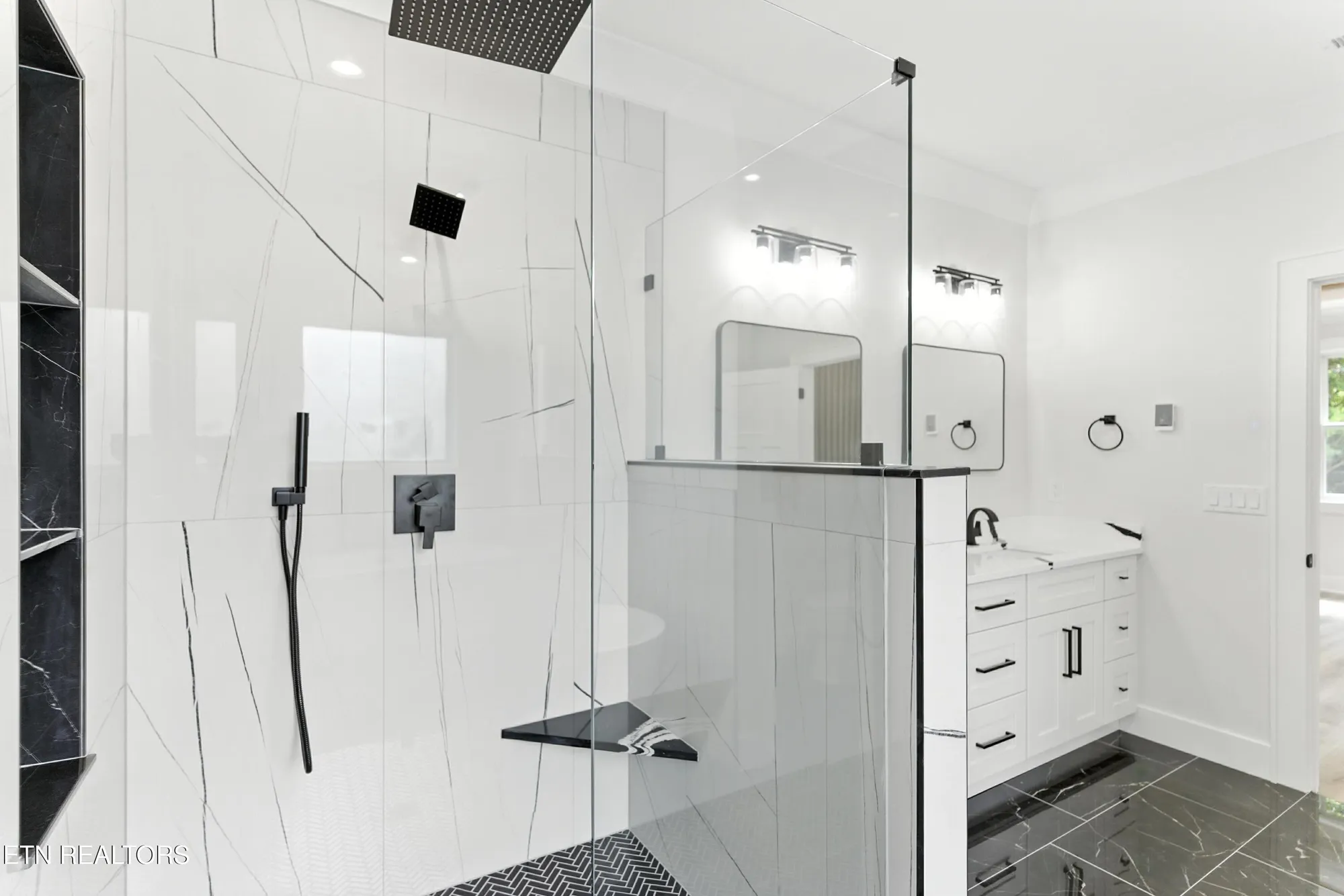 Property Slideshow image 33 of 54 | 149 gado way, Loudon, TN, 37774