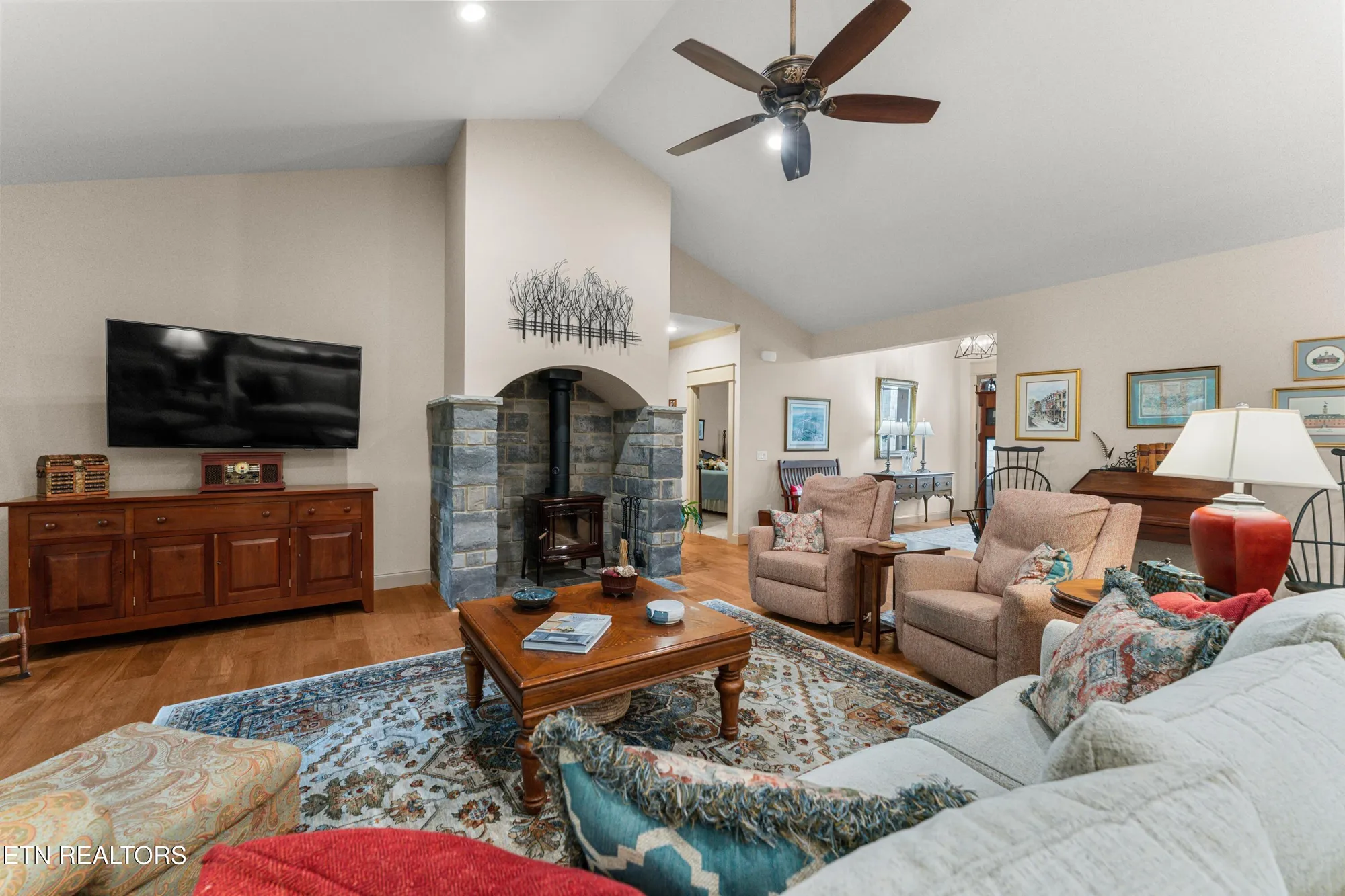 Property Slideshow image 14 of 59 | 143 chestnut ridge ln, Crossville, TN, 38558